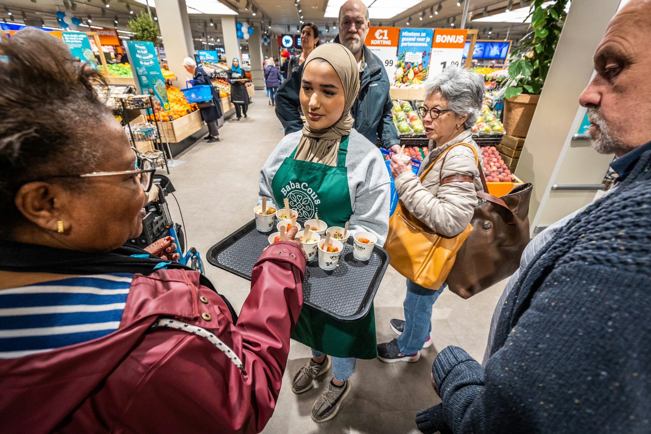 AMSTERDAM - De verbouwde AH XL in winkelcentrum Gelderlandplein in Buitenveldert. FOTO: Diederik van der Laan