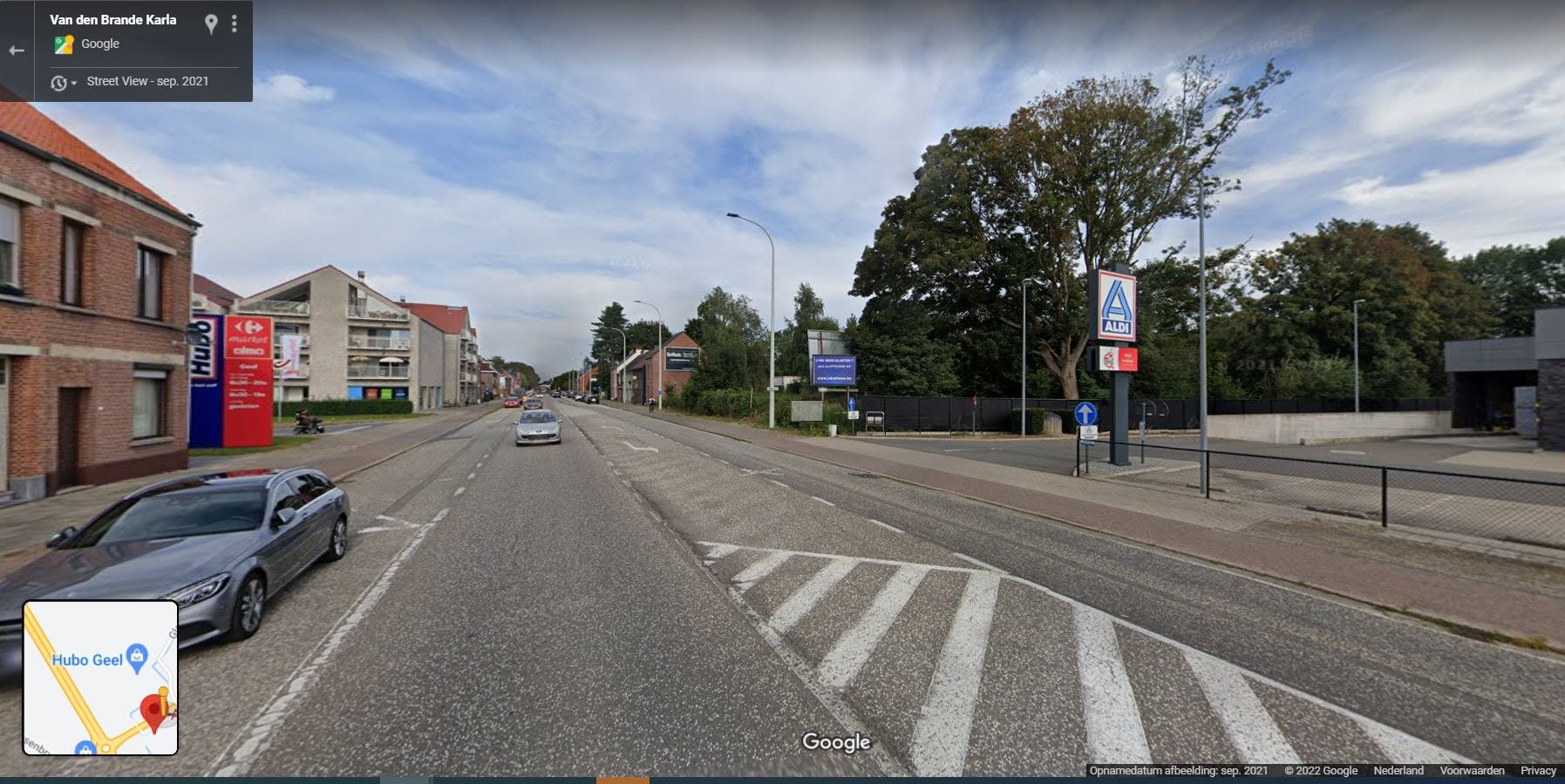 De vestiging van Jumbo komt naast een Aldi te liggen en tegenover een supermarkt van Carrefour. Foto: Google Streetview