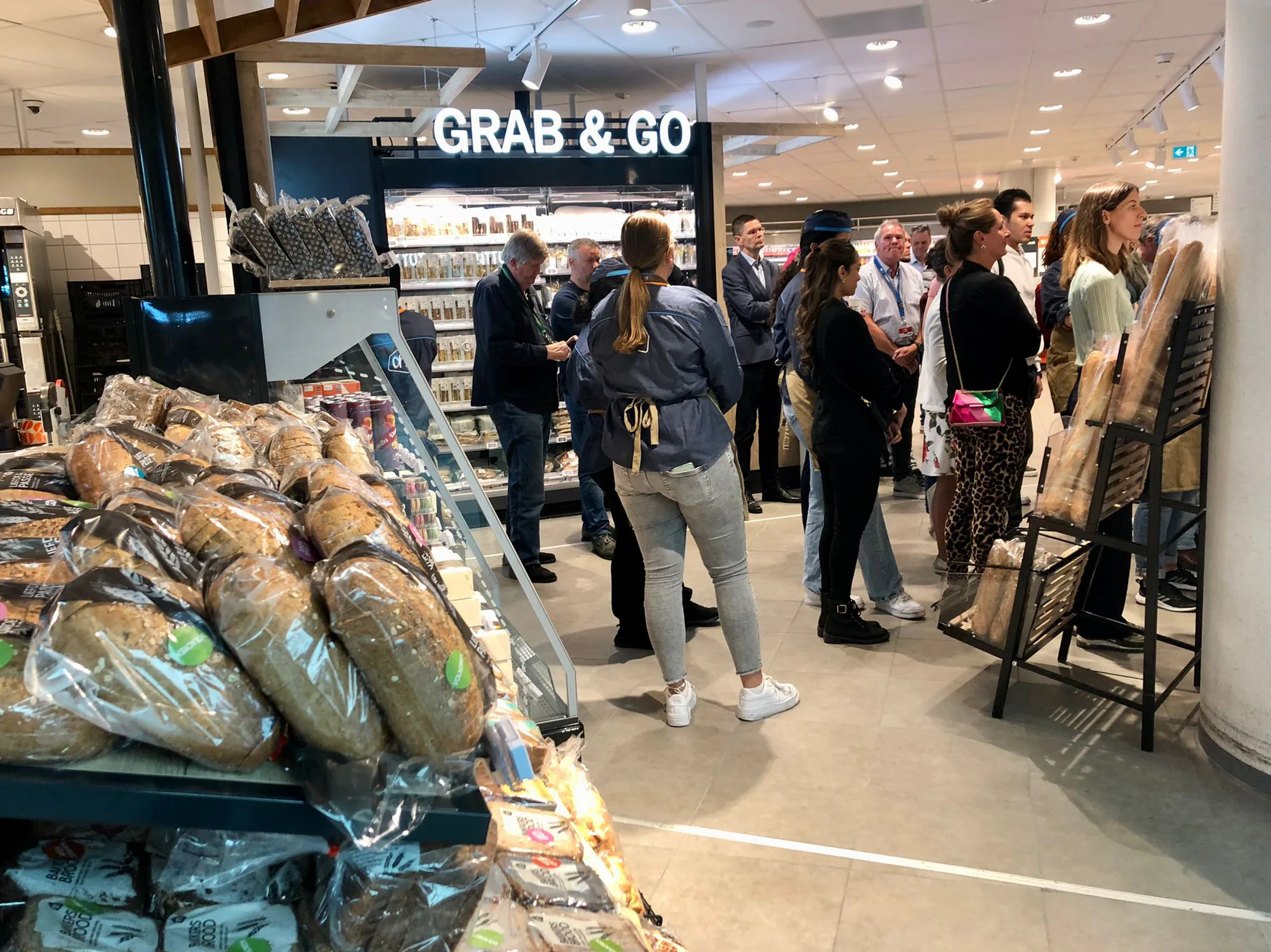 Albert Heijn op Schiphol weer open na verbouwing
