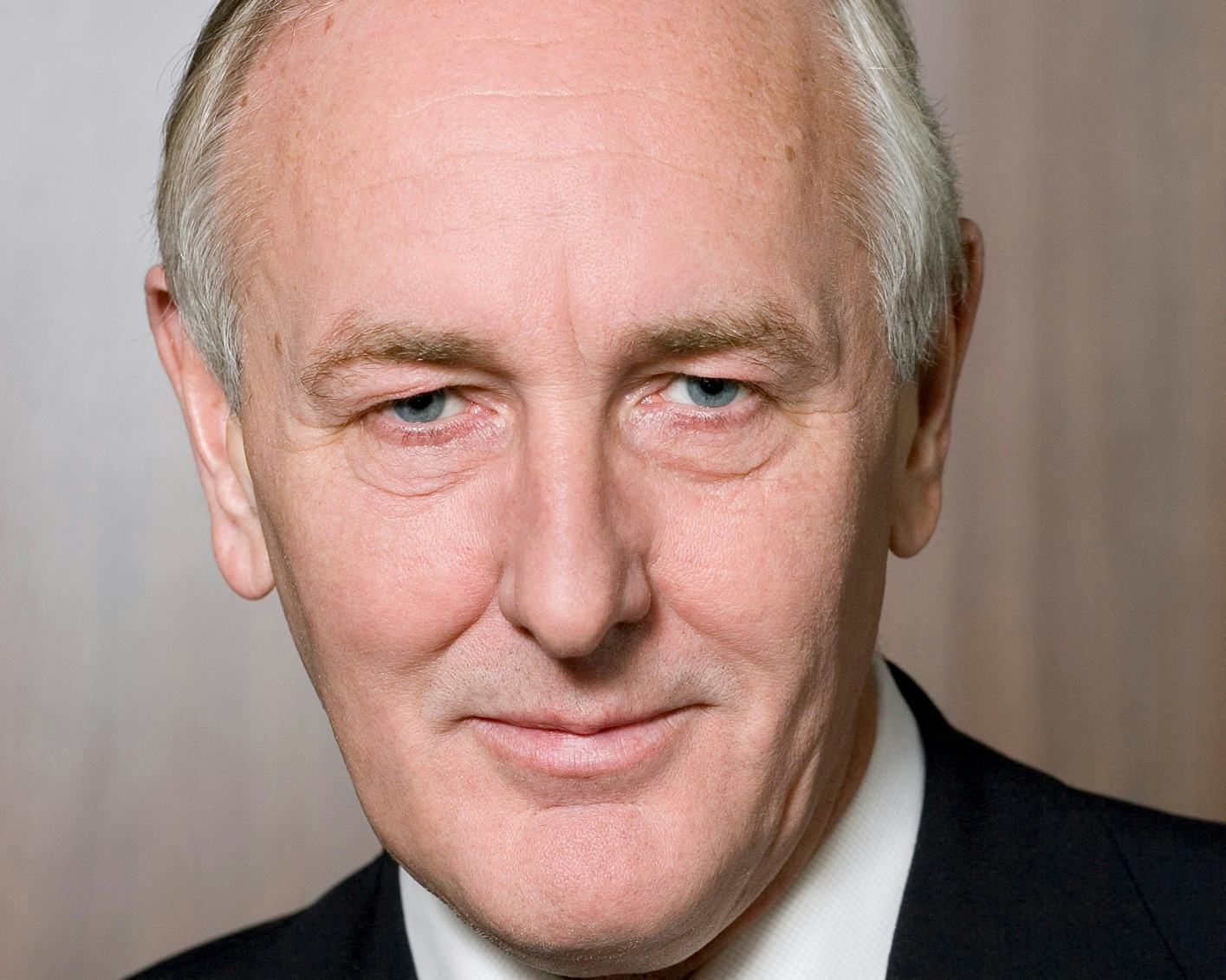 Stikstofbemiddelaar Johan Remkes sprak ook met supermarkten over het stikstofprobleem en hun rol daarin. Foto Wikipedia