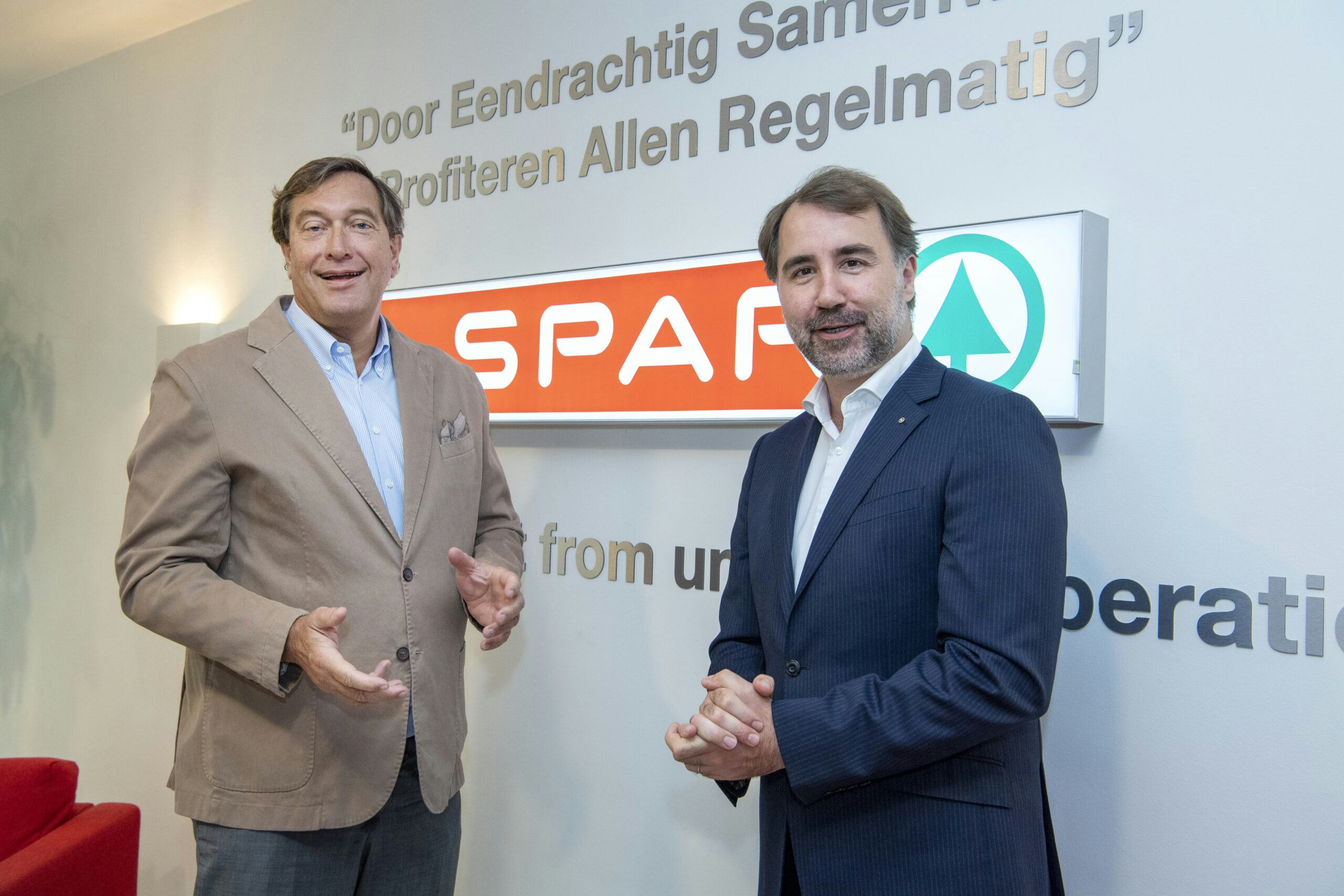John van der Ent (ceo Spar Nederland, links) en Tobias Wasmuht, ceo van Spar International. Foto: Cor Salverius