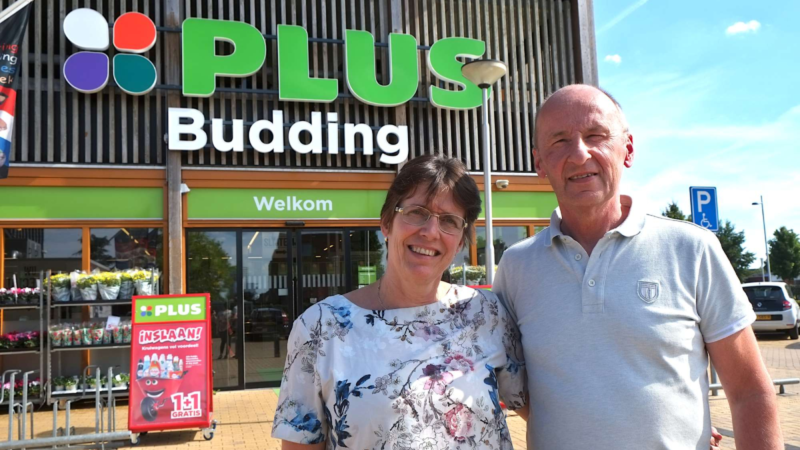 Frits en Jeanette Budding gaan het avontuur in hun nieuwe Plus vol vertrouwen aan. ‘Ook hier gaan we een succes van maken.’ Foto: Distrifood