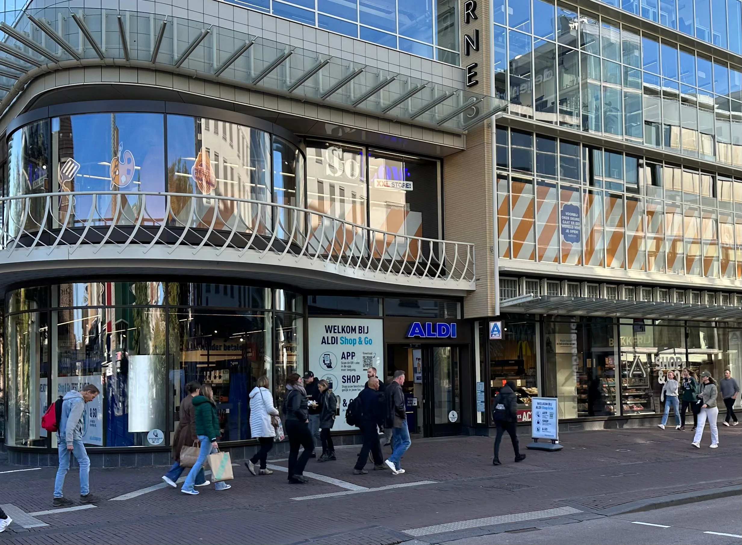 Hoe gaat het inmiddels met de kassaloze Aldi?