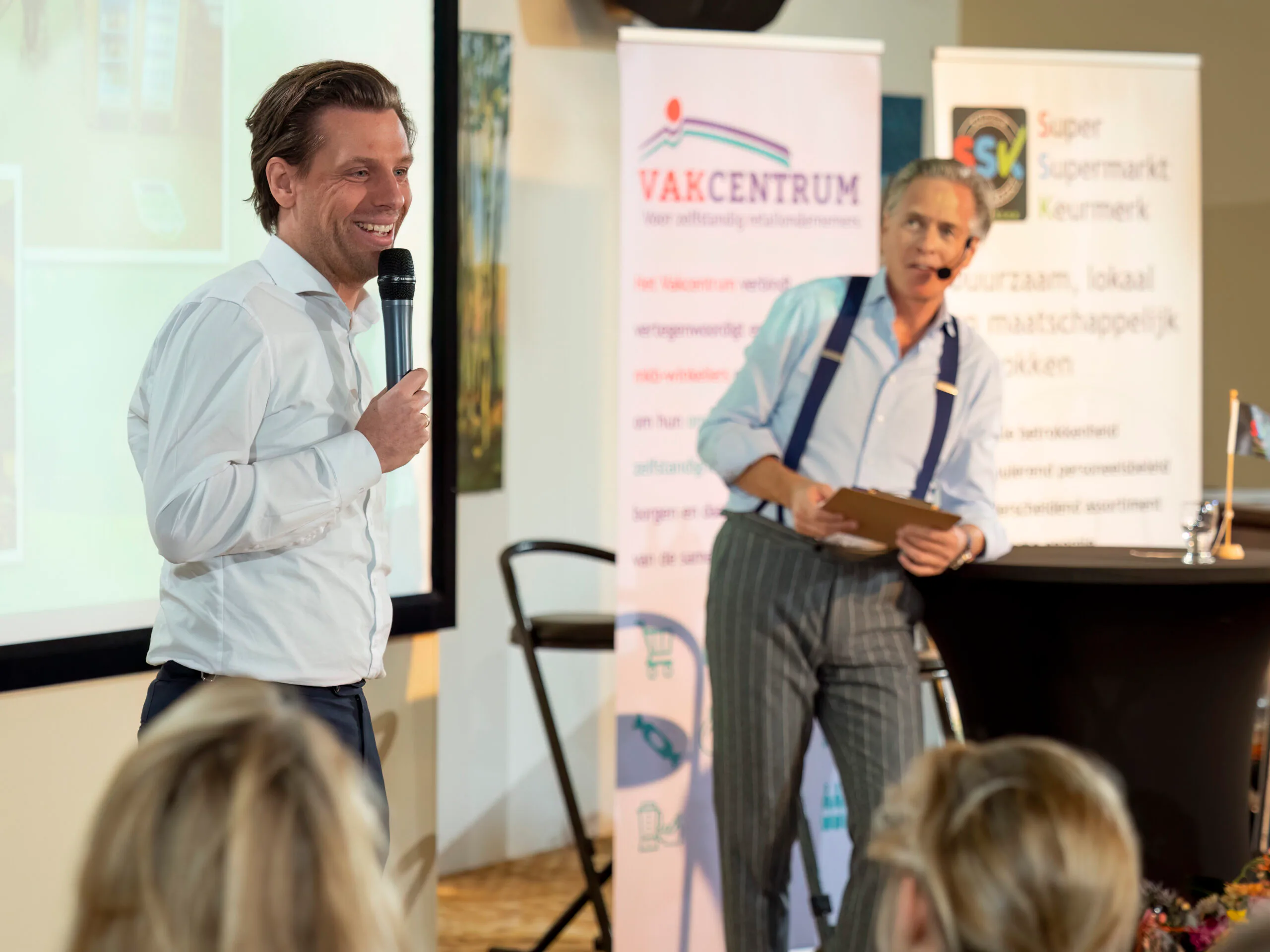 Jumbo-ondernemer Niek Leussink vertelt tijdens het SSK-congres van het Vakcentrum over hoe hij zijn CO2-uitstoot terugdringt.