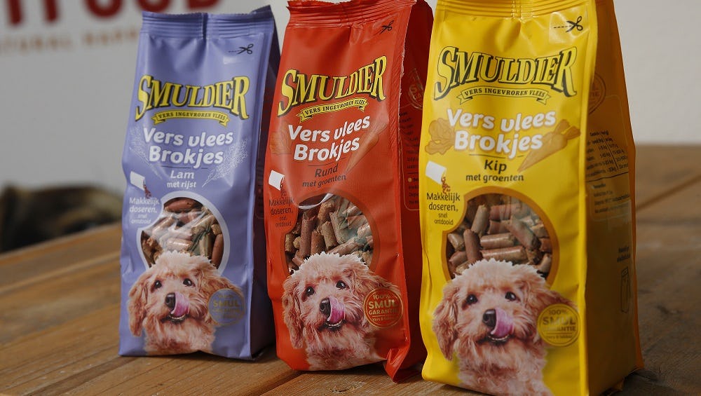 Smuldier Vers vlees Brokjes combineert de kwaliteit van Smuldier met het gemak van brokken.