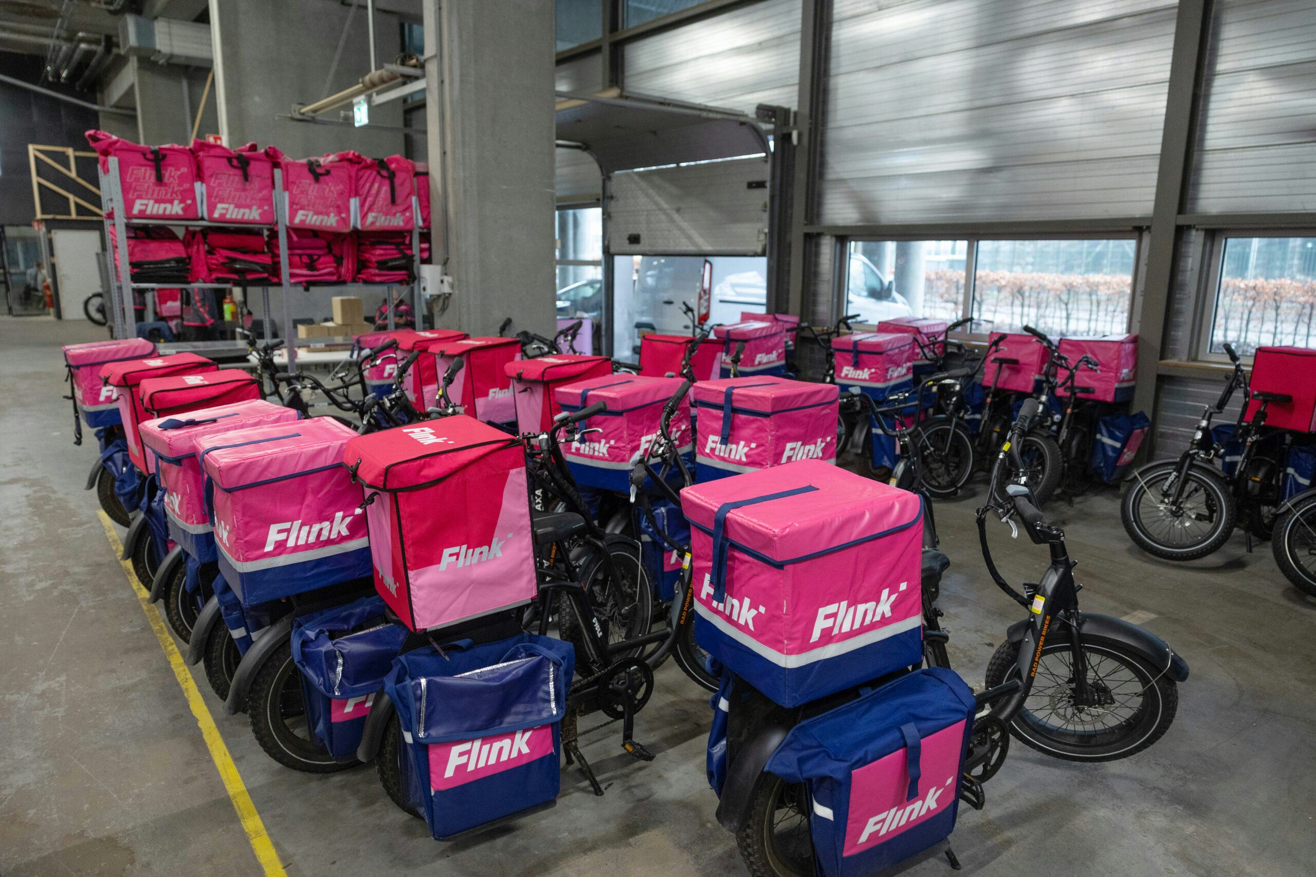 In de hub in Amsterdam-Zuid kunnen alle fietsen van Flink binnenstaan. Dit voorkomt overlast. Foto Herbert Wiggerman