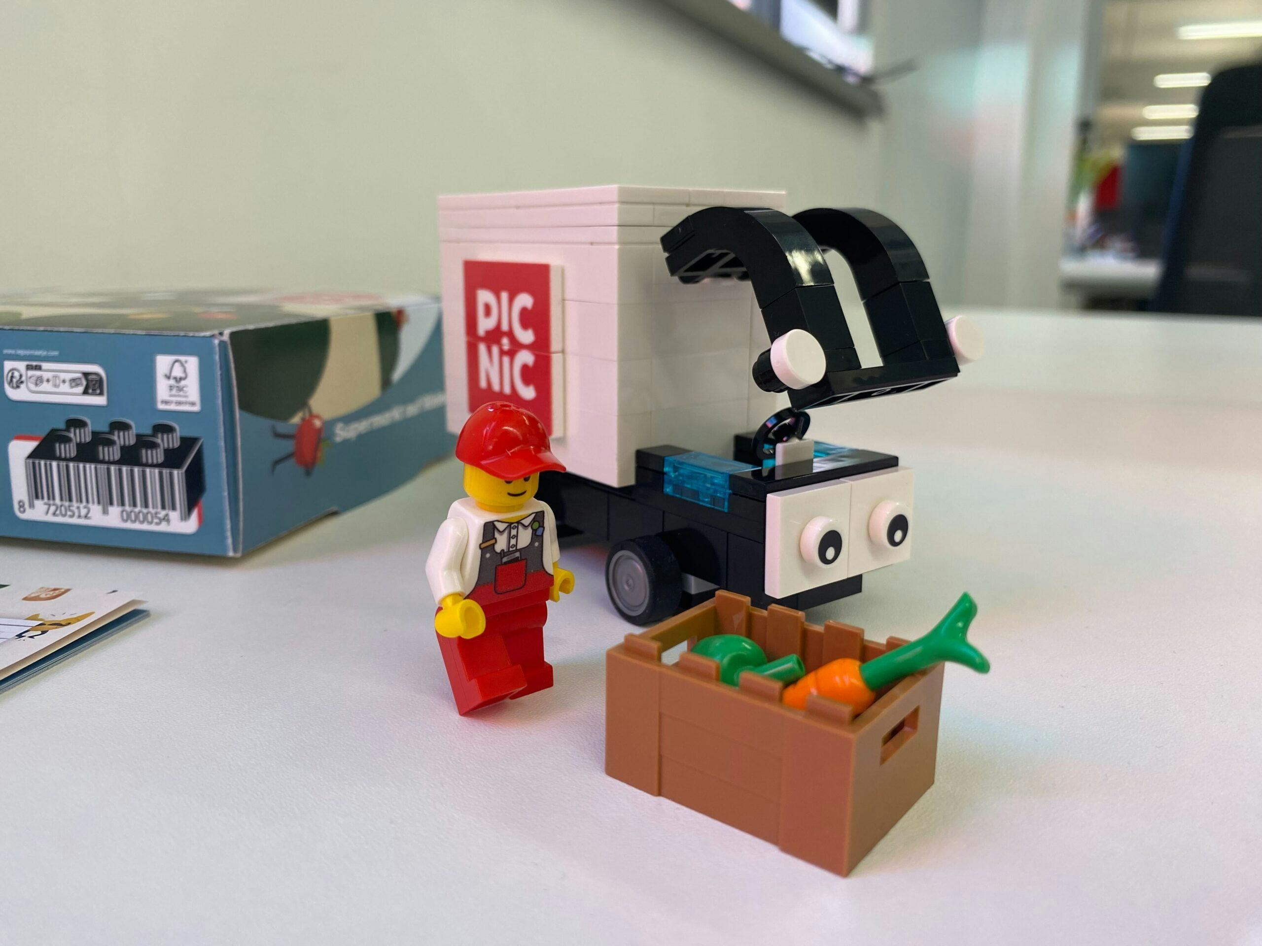 Het Lego-wagentje van Picnic. Foto:Picnic