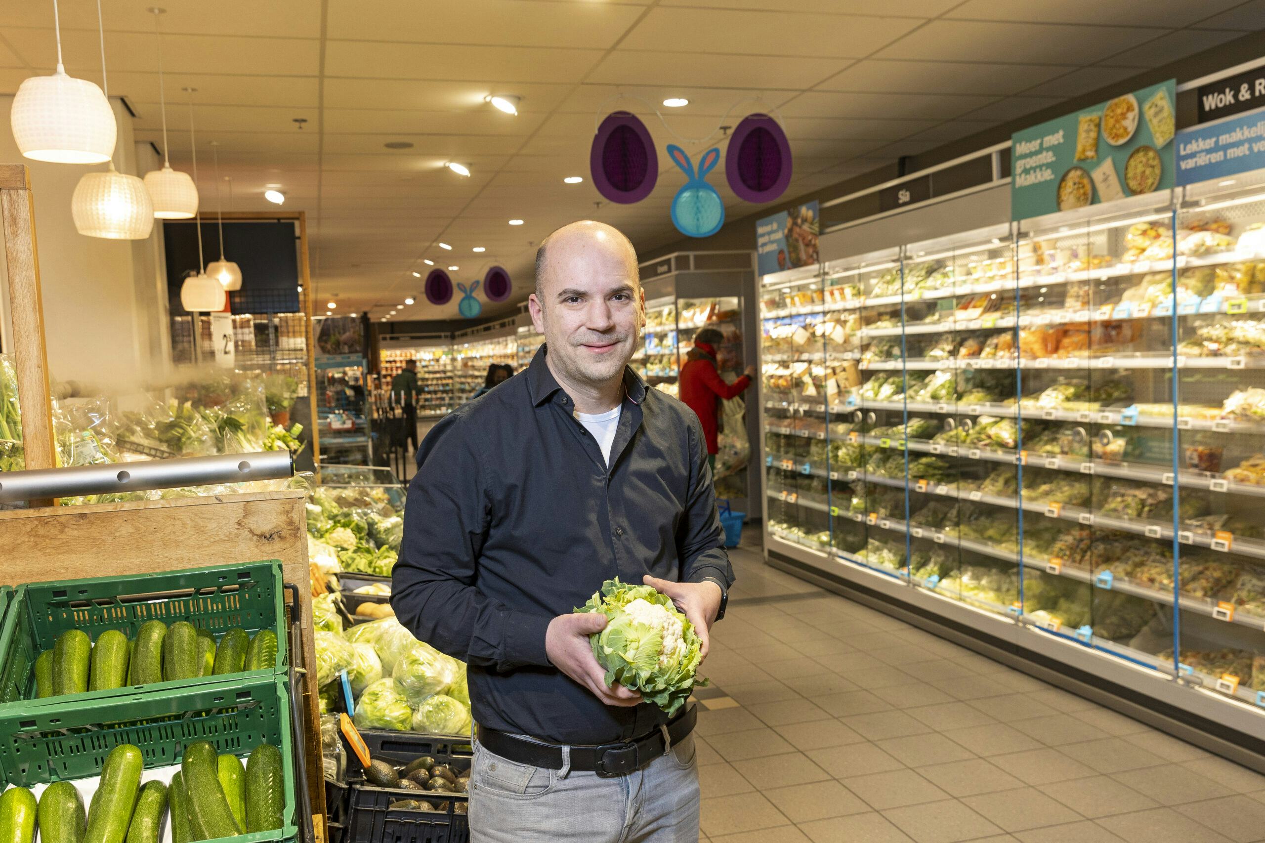 Benny Swaans is interim manager bij supermarkten. (C) Roel Dijkstra Fotografie / Foto: Robert Vos