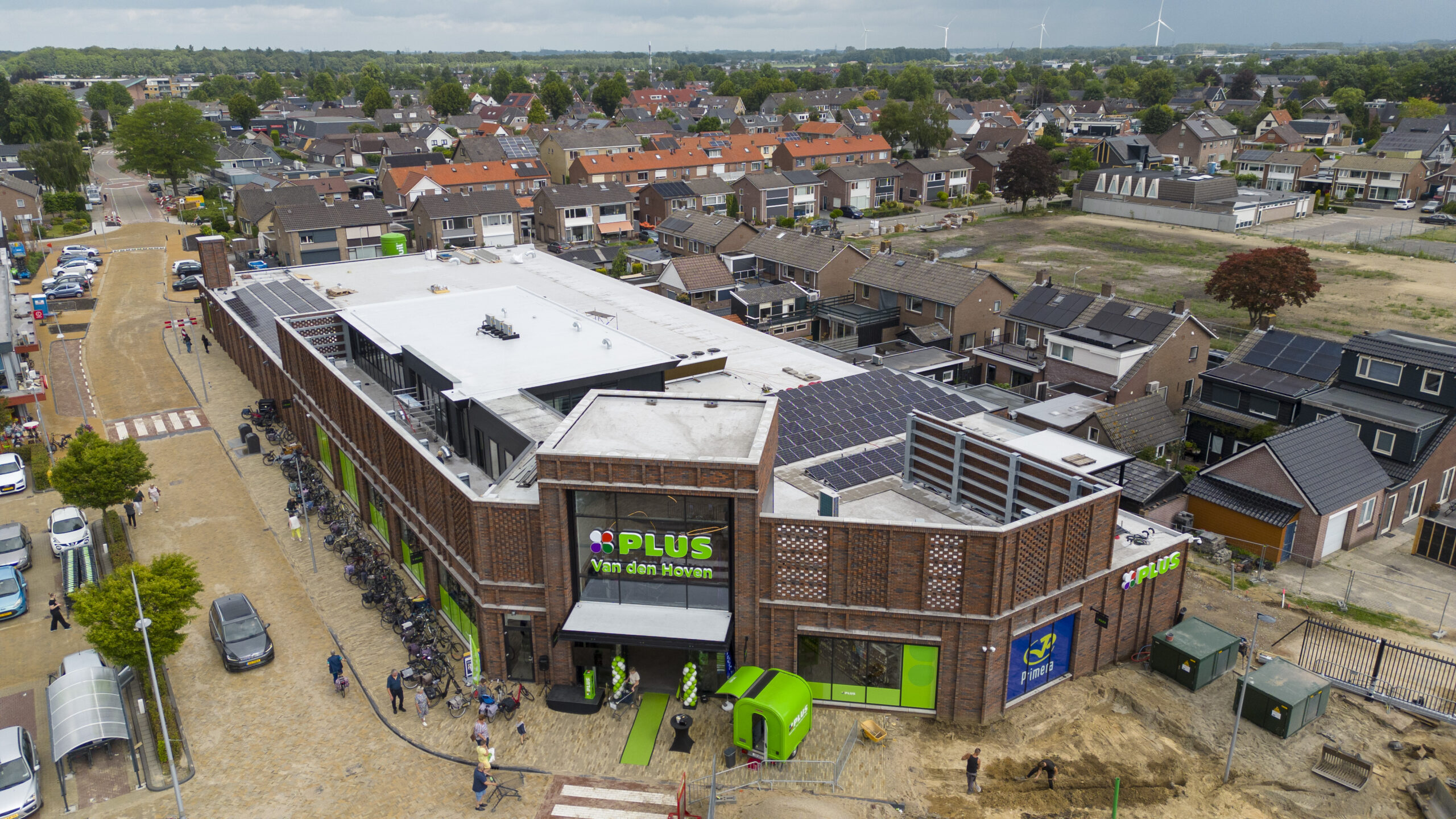Plus van den Hoven in Wezep gezien vanuit de lucht. 