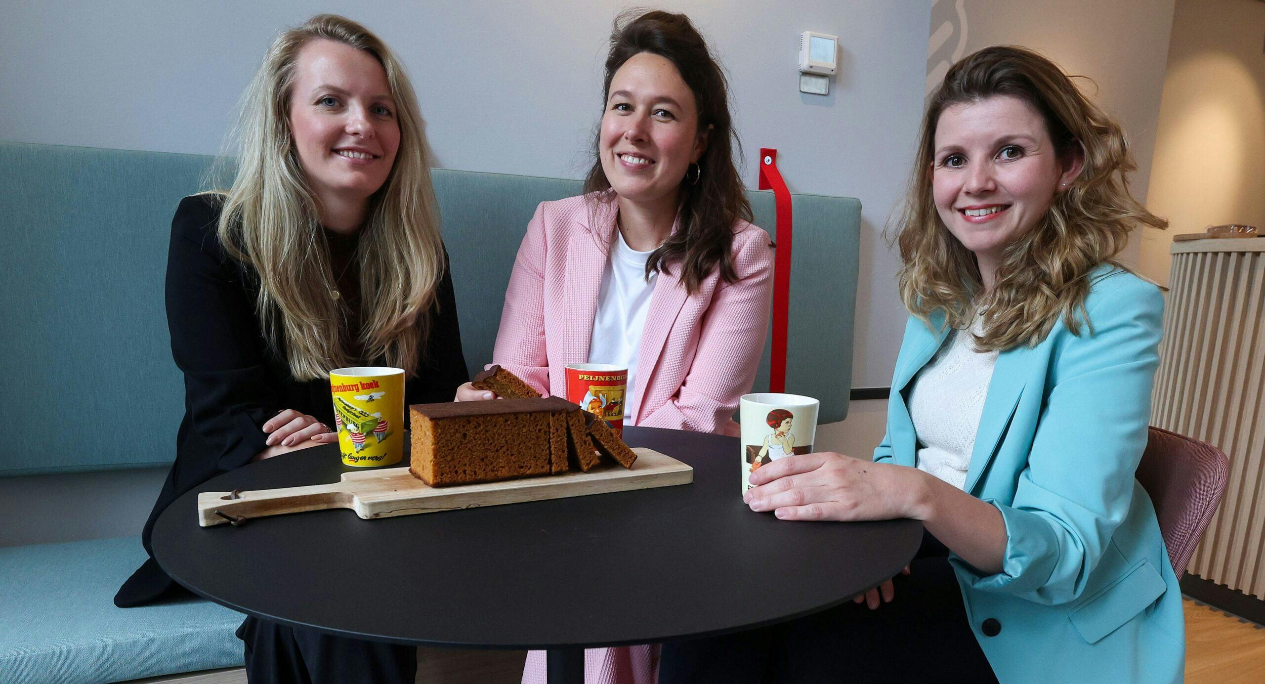 Annemarie van de Laar, Laura Simons en Sofie van der Geest.