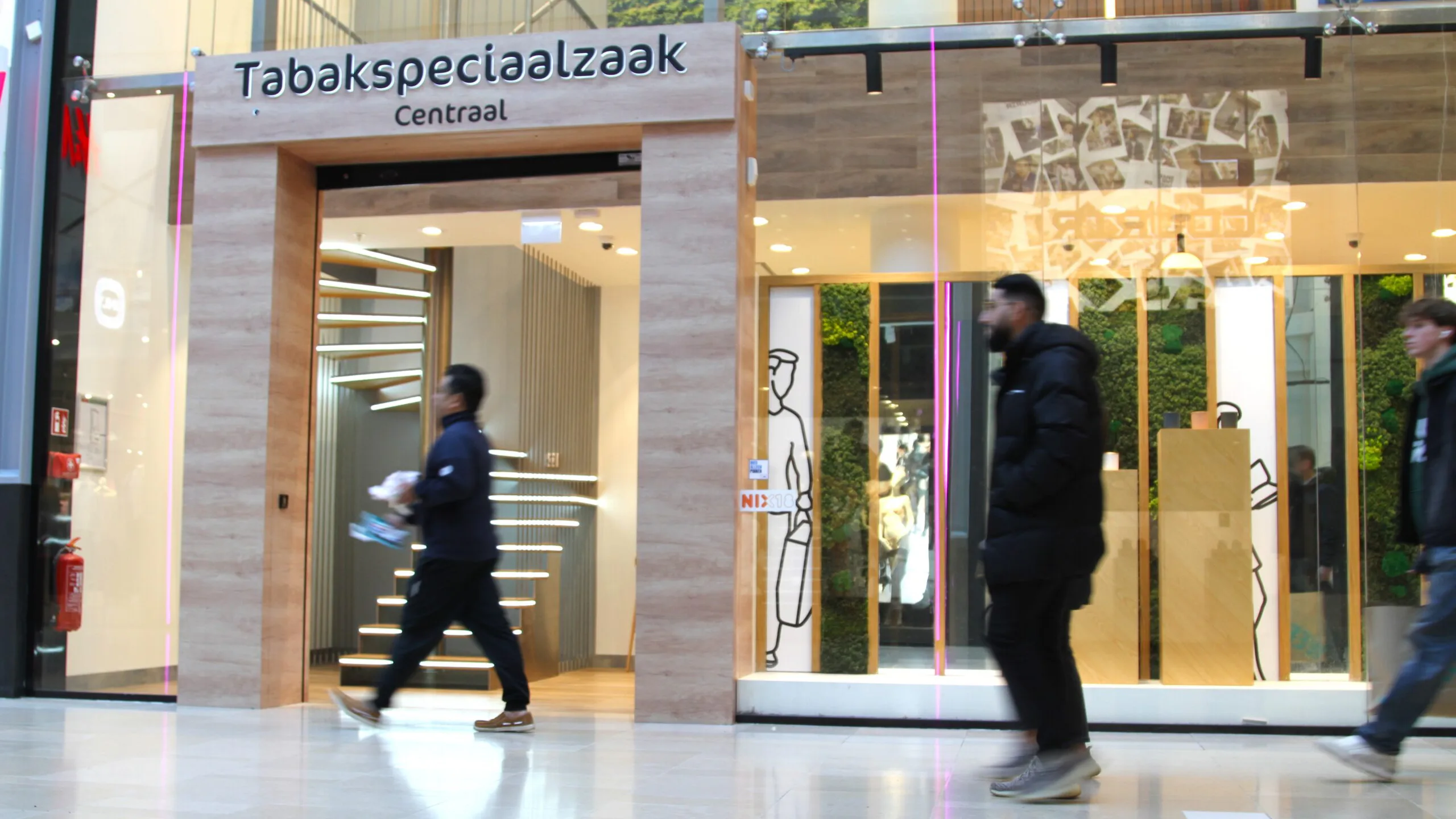 Tabaksspeciaalzaak Centraal gevestigd in het Utrechtse winkelcentrum Hoog Catharijne. Foto: Distrifood