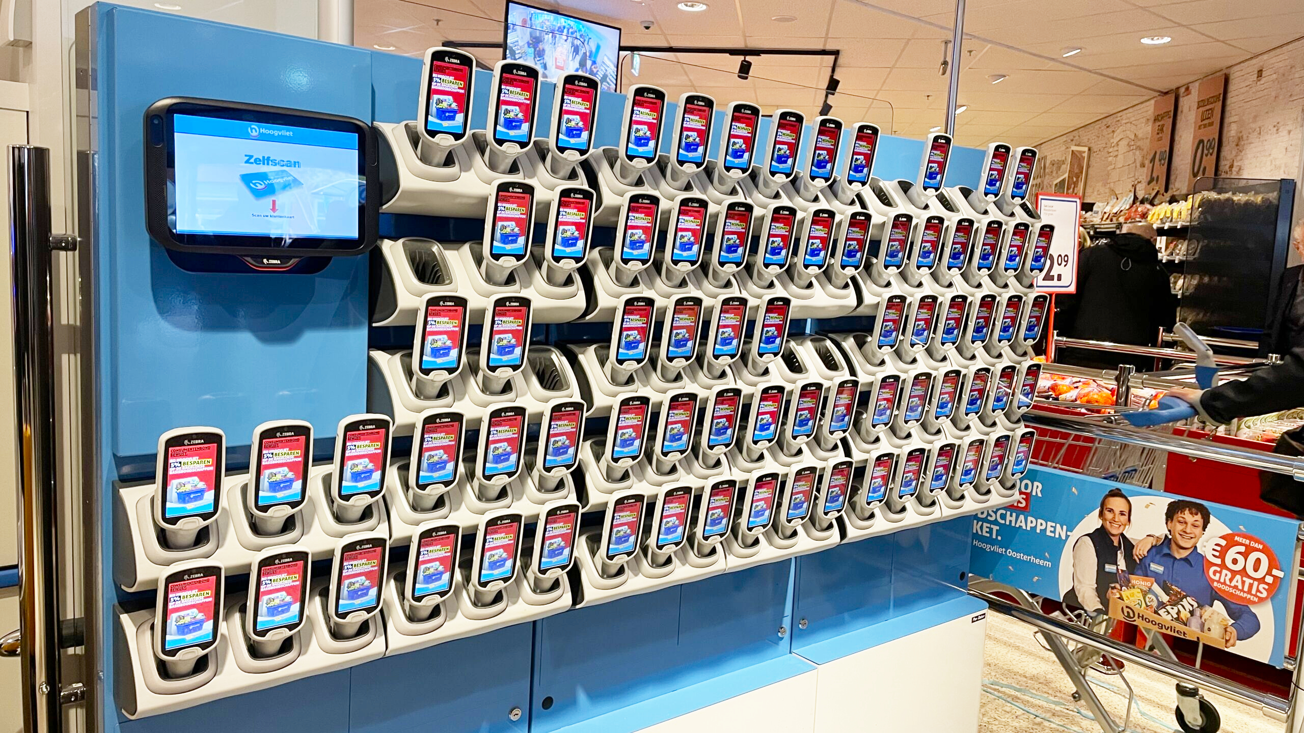 Veel ruimte voor zelfscan in de vernieuwde Hoogvliet in Zoetermeer. Foto: Distrifood