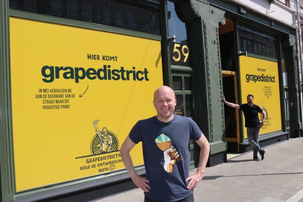 Founders Gijs Groenevelt en Freek Padberg van Grapedistrict voor de flagshipstore in aanbouw 