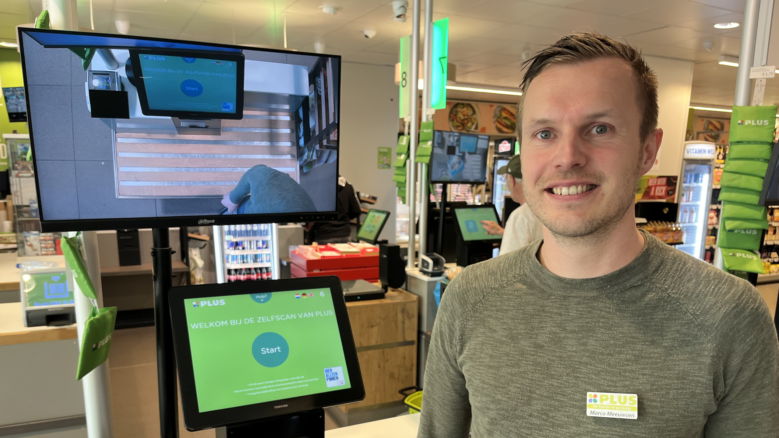 Plus-ondernemer Marco Meeuwsen in zijn Utrechtse winkel. Foto: Distrifood