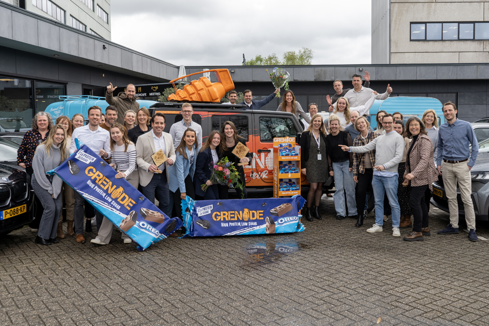 Het team achter de Grenade Oreo Protein Bar tijdens de uitreiking van de Wheel of Retail.