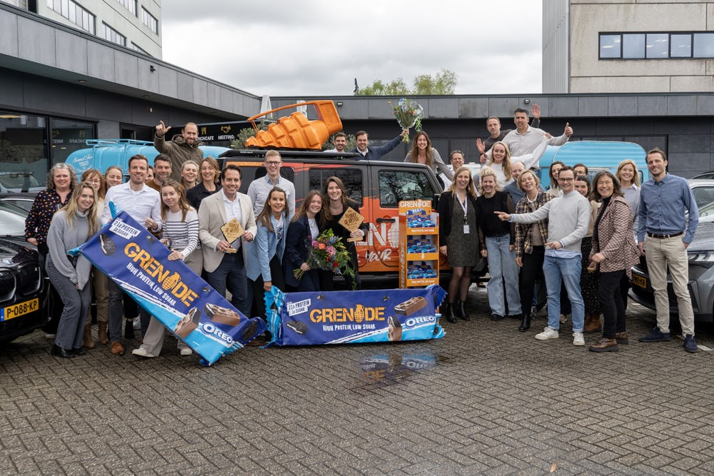 Het team achter de Grenade Oreo Protein Bar tijdens de uitreiking van de Wheel of Retail.