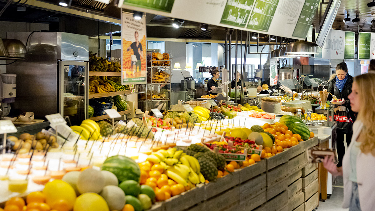 Klanten in een La Place-restaurant. Foto: La Place