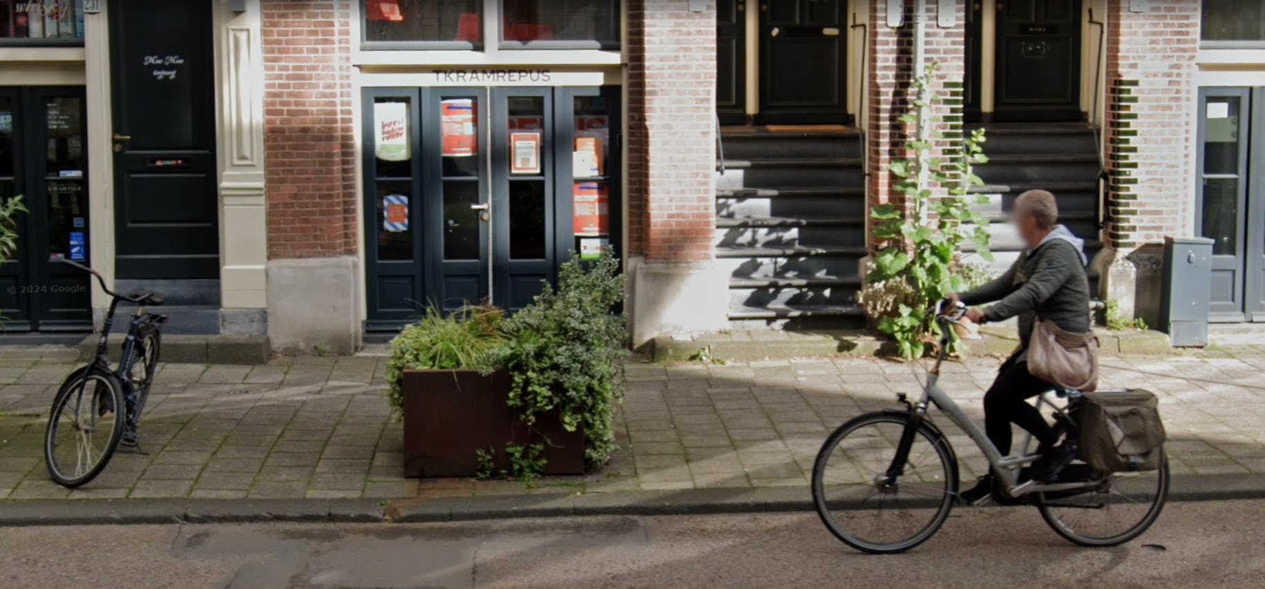 De omgekeerde supermarkt Tkramrepus in Amsterdam. Foto: Google Street View
