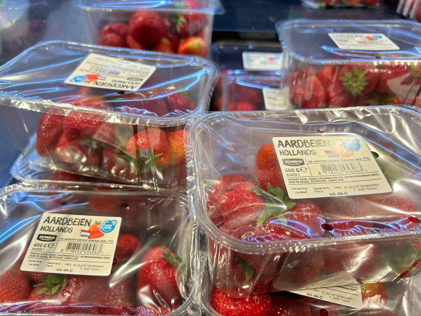 Aardbeien bij Jumbo. Foto: Distrifood