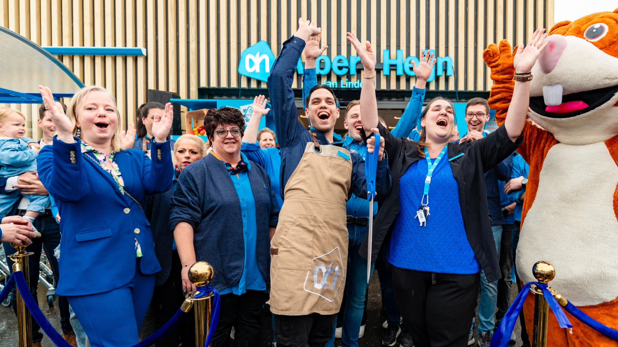 Plus En Poiesz Openen Splinternieuwe Supermarkten