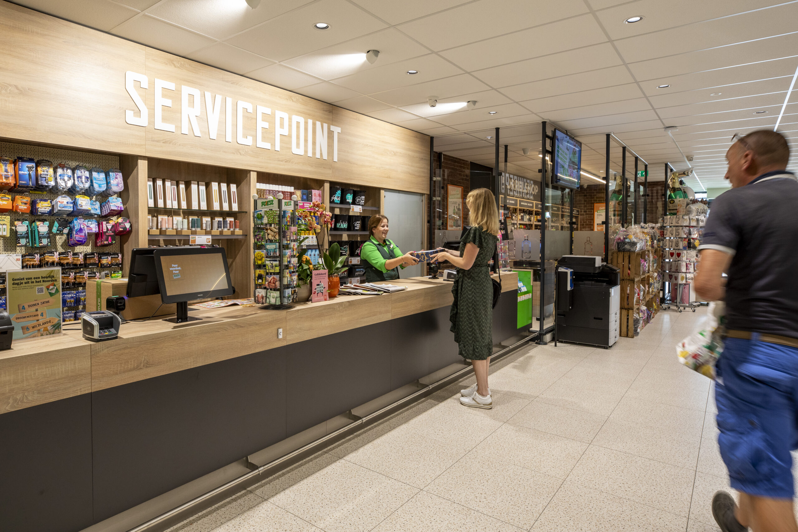 De servicebalie van Poiesz in De Westereen. Foto: Anne van der Woude