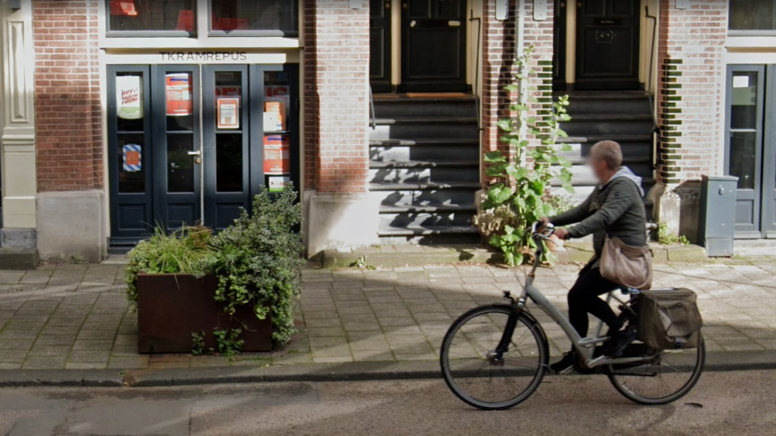 De omgekeerde supermarkt Tkramrepus in Amsterdam. Foto: Google Street View