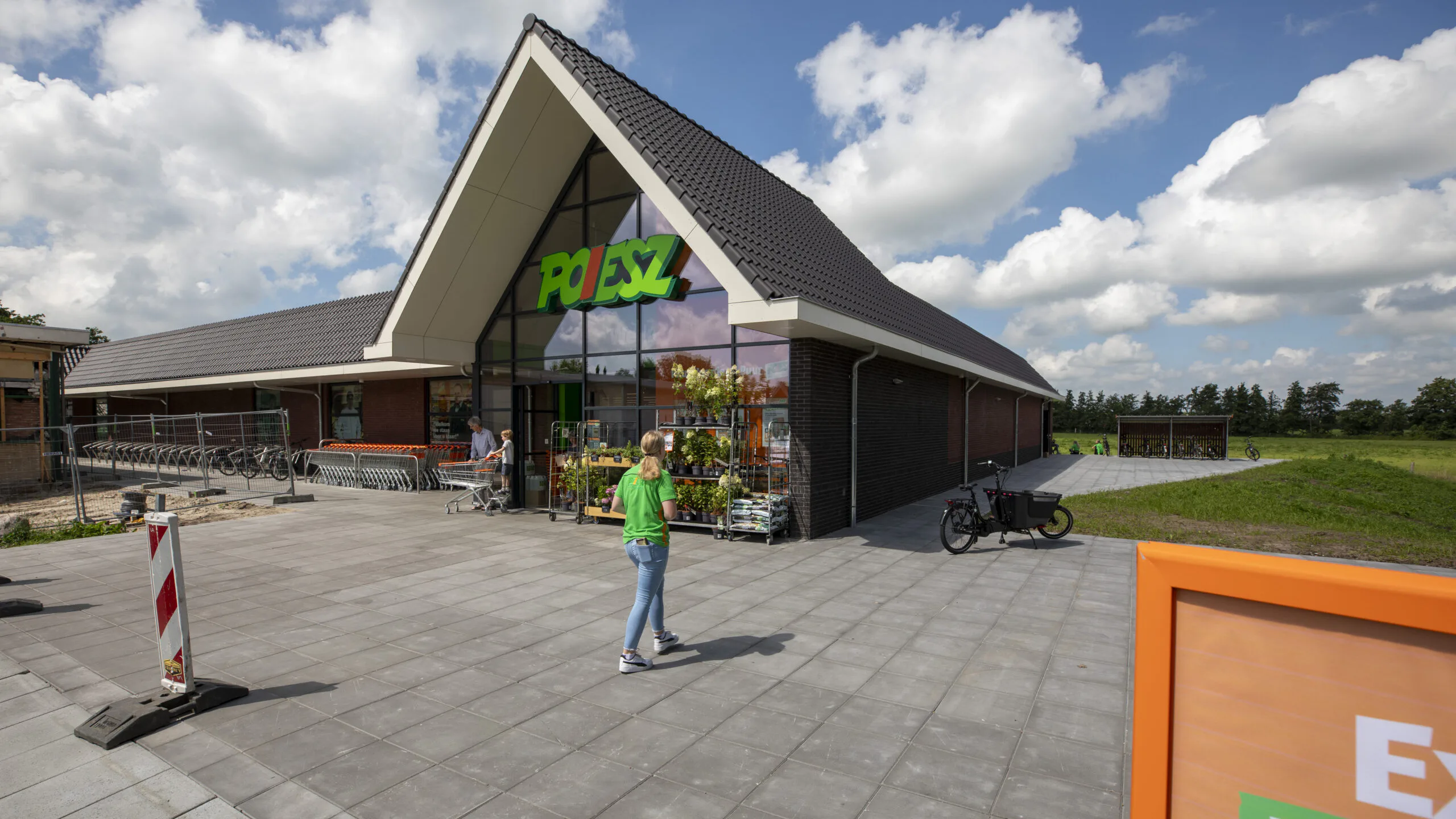 De nieuwe winkel van Poiesz in De Westereen. Archieffoto: Anne van der Woude