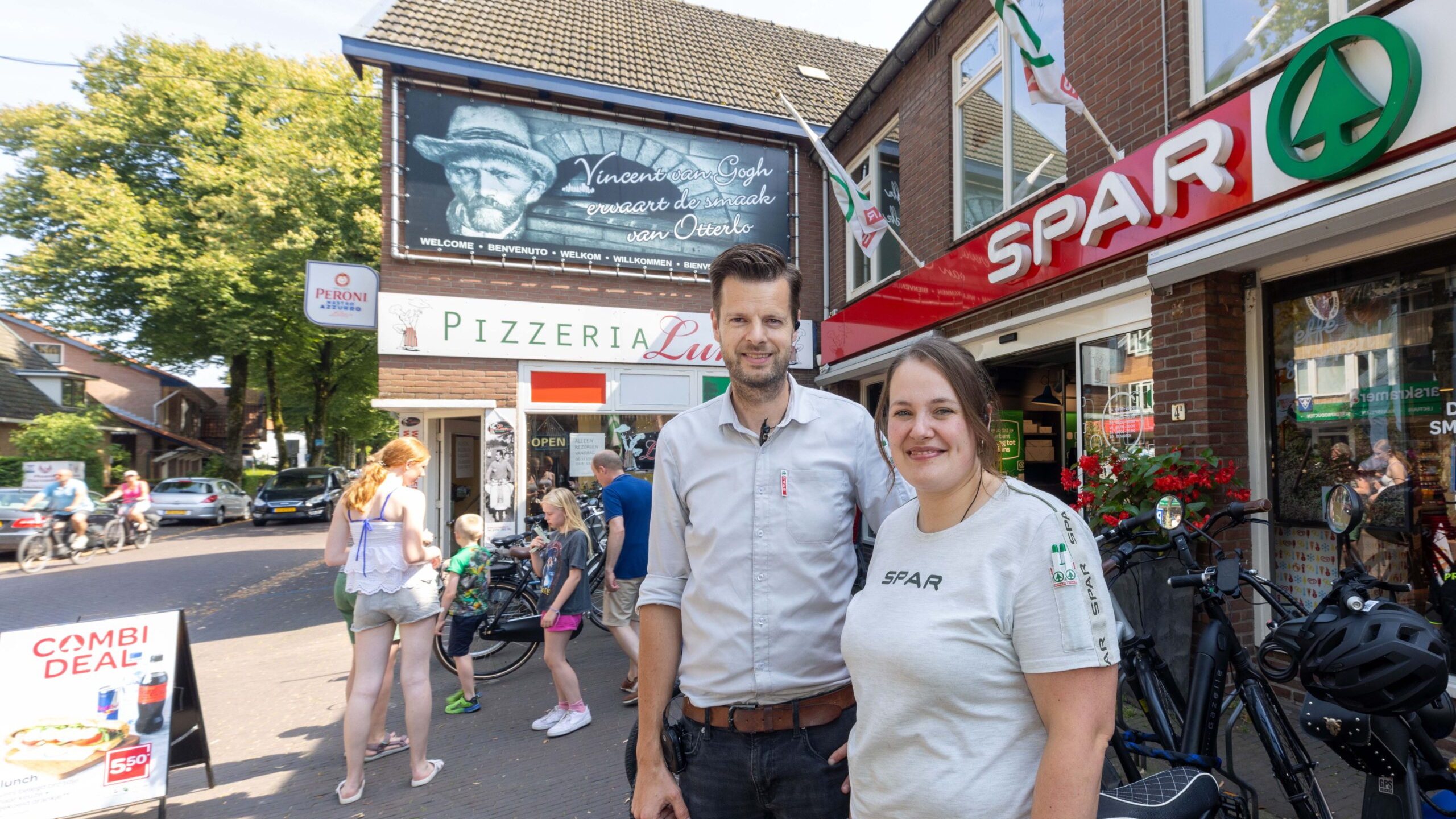 Ondernemerskoppel Johan en Saron van Leijenhorst van Spar Otterlo. Foto: Koos Groenewold