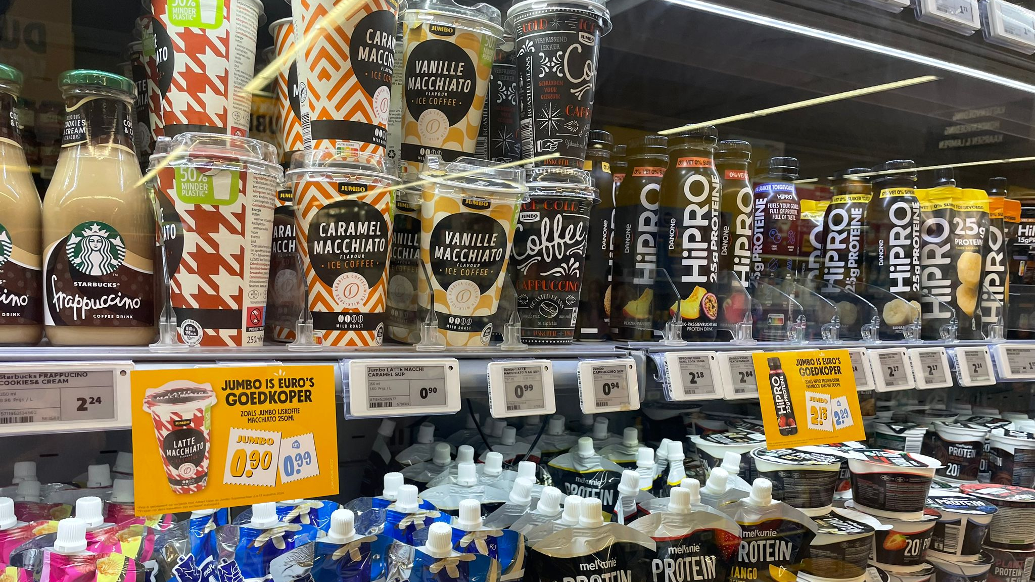 Jumbo communiceert wat de prijzen bij concurrent Albert Heijn zijn. Foto: Distrifood