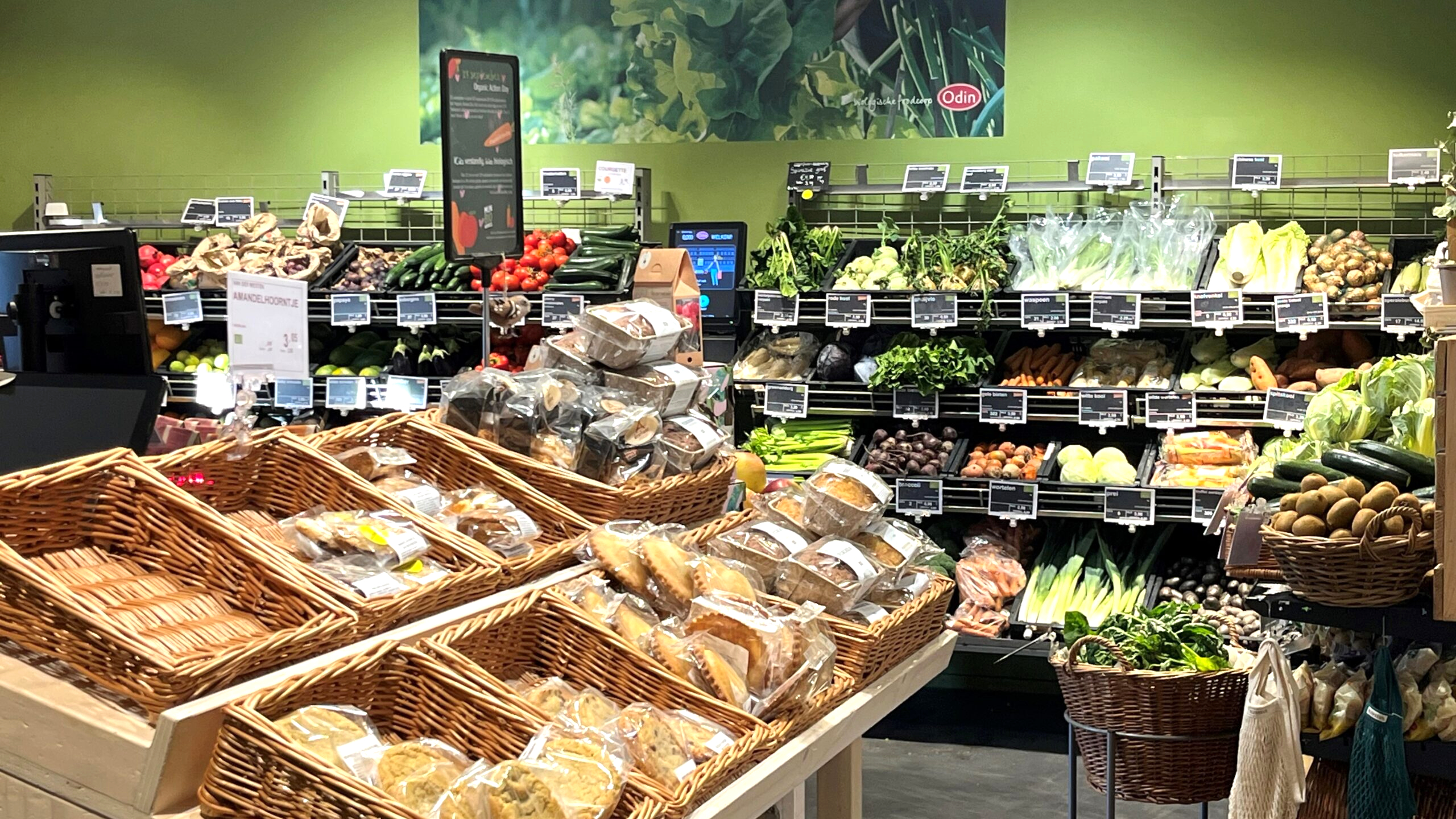 Brood en agf bij Odin Adelaarstraat in Utrecht. Foto: Distrifood