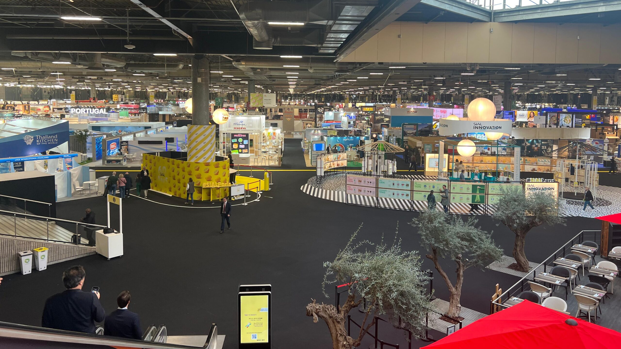 Foodbeurs Sial op dinsdagochtend, kort voor opening. Foto: Distrifood