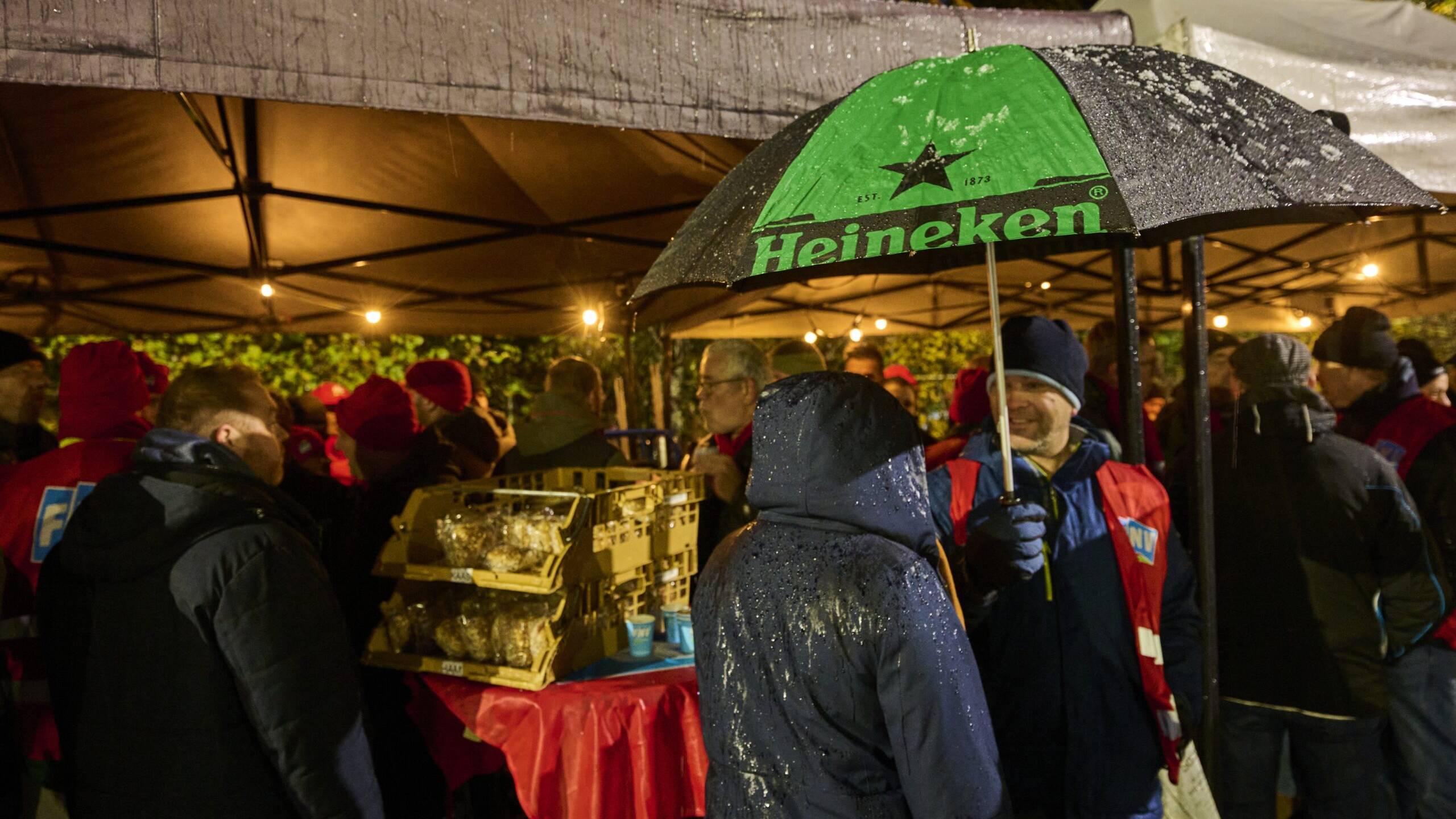 FNV-leden bij Heineken in Zoeterwoude. Foto: ANP