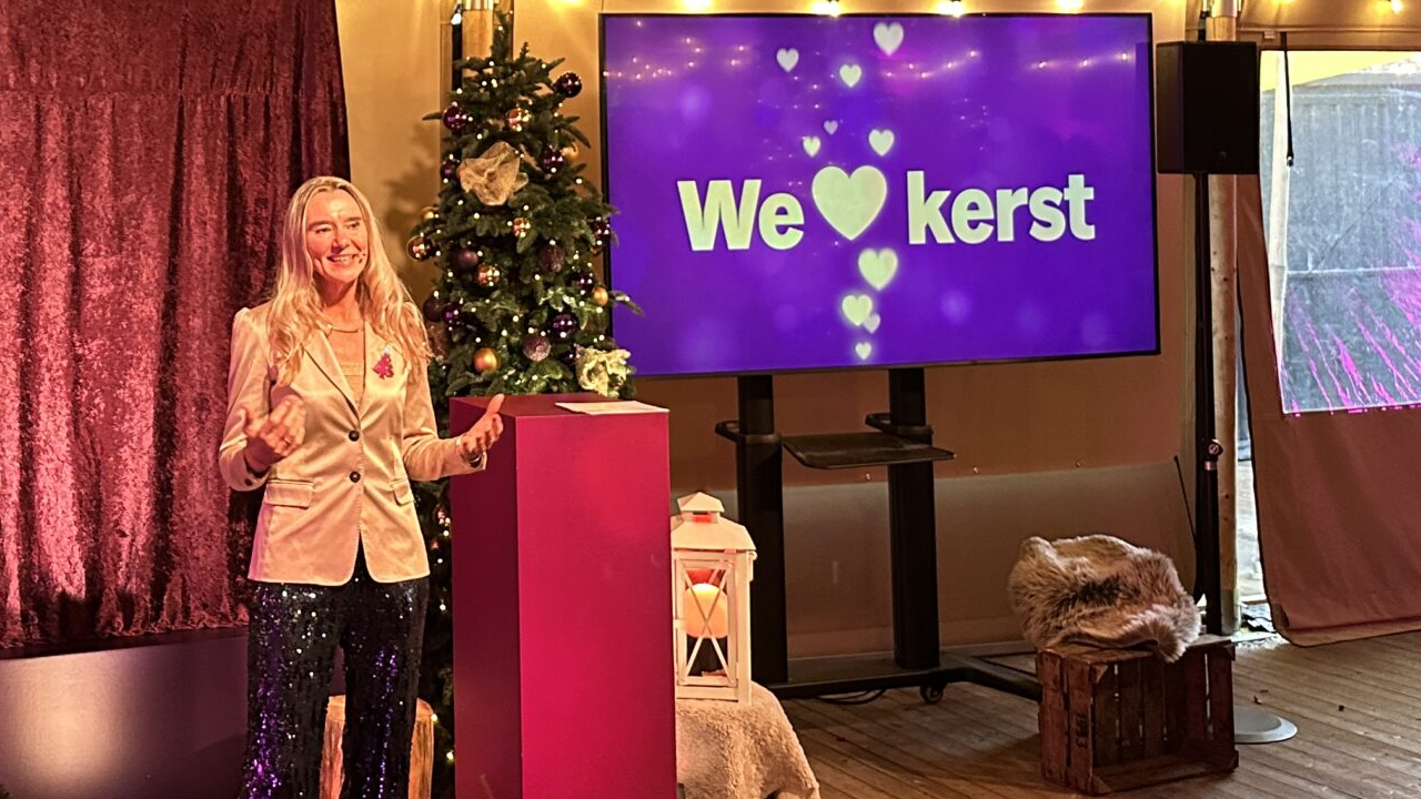 Joyce Bierman bij de presentatie van het kerstassortiment van Albert Heijn. Foto: Distrifood
