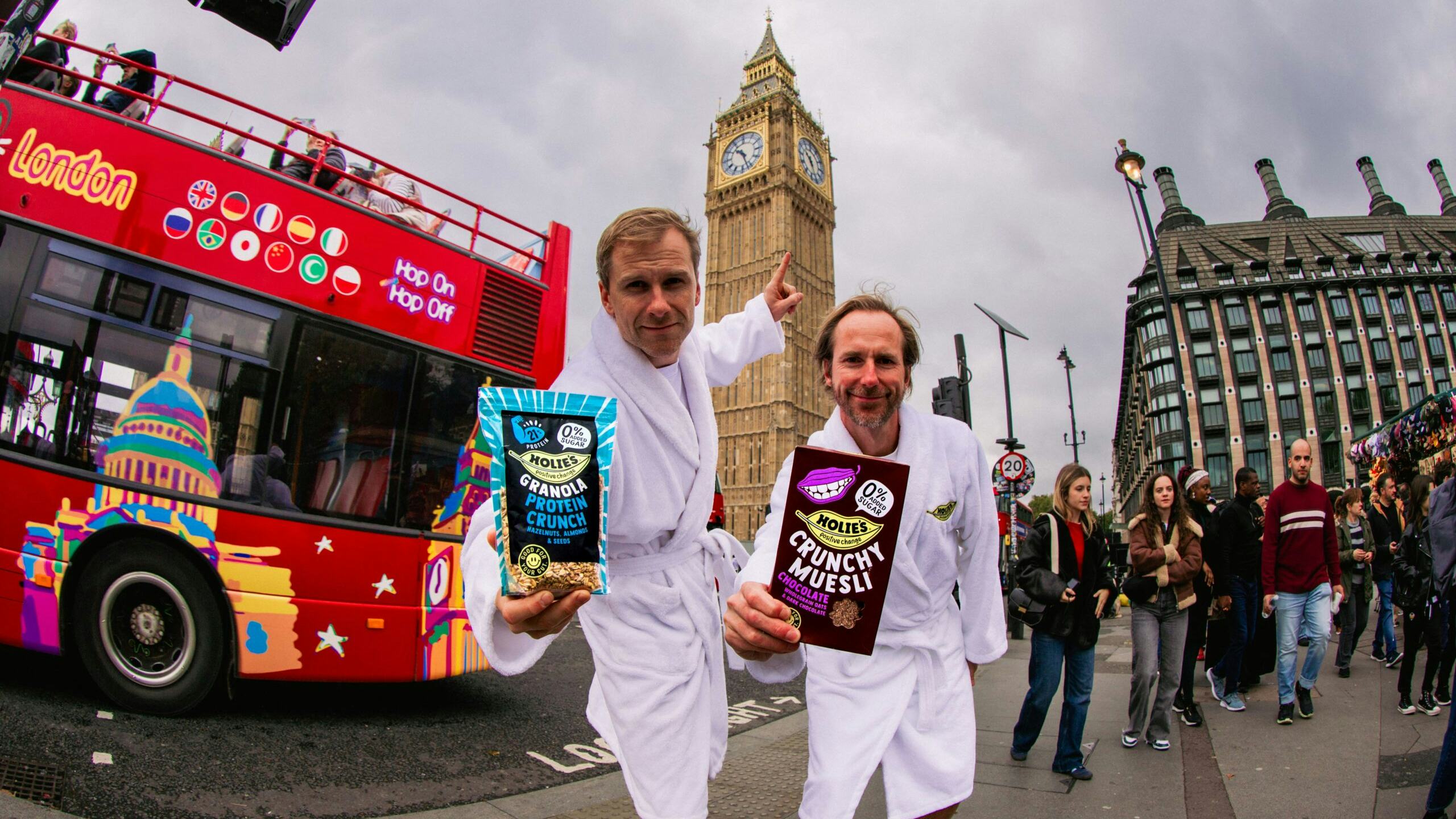 Merick Schoute (links) en Valentijn van Santvoort bij de introductie van Holie's in Engeland. Foto: Holie's