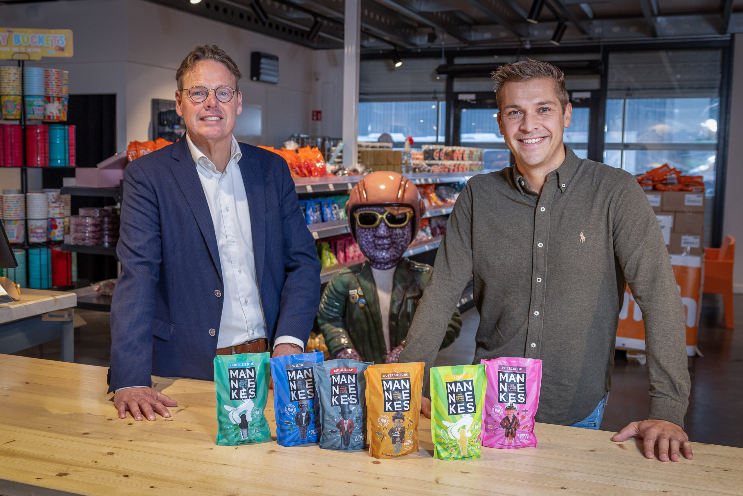 Jack de Klerk, Sales manager Echte Mannekes en Nick Matthijs, Ceo Matthijs op het hoofdkantoor in Hoogerheide.