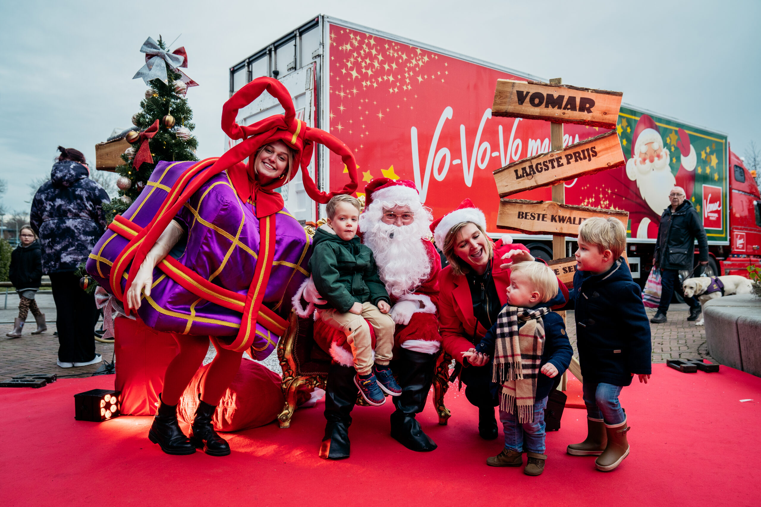 De kersttruck van Vomar. Foto: Vomar