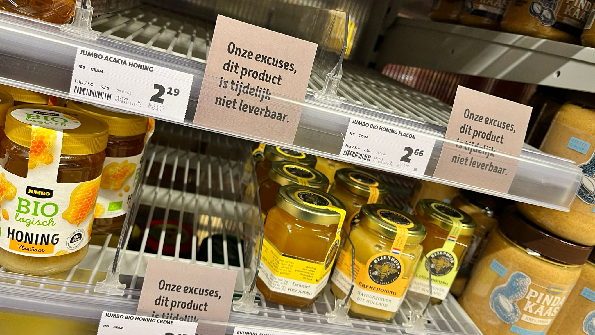 Lege schappen bij Jumbo door prijsonderhandelingen. Foto: Distrifood