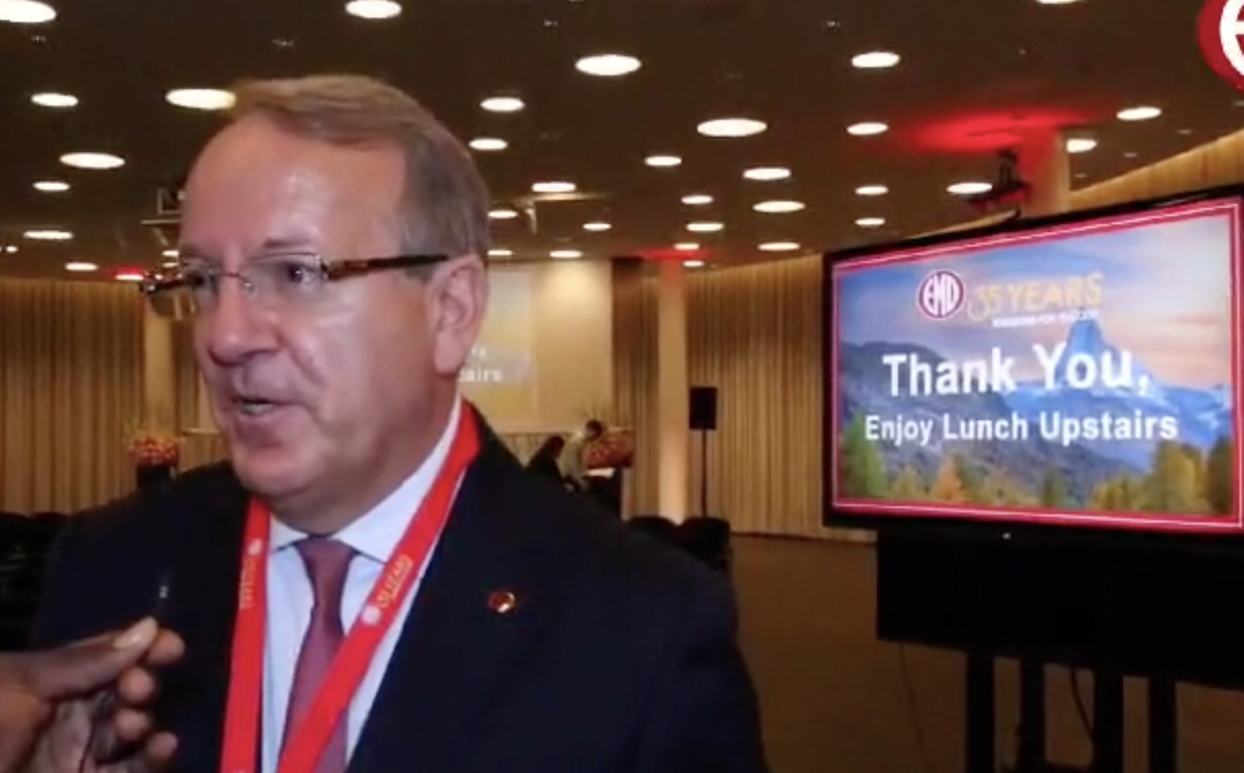 EMD-baas Philippe Gruyters tijdens de viering van het 35-jarige bestaan van EMD. Screenshot: Distrifood