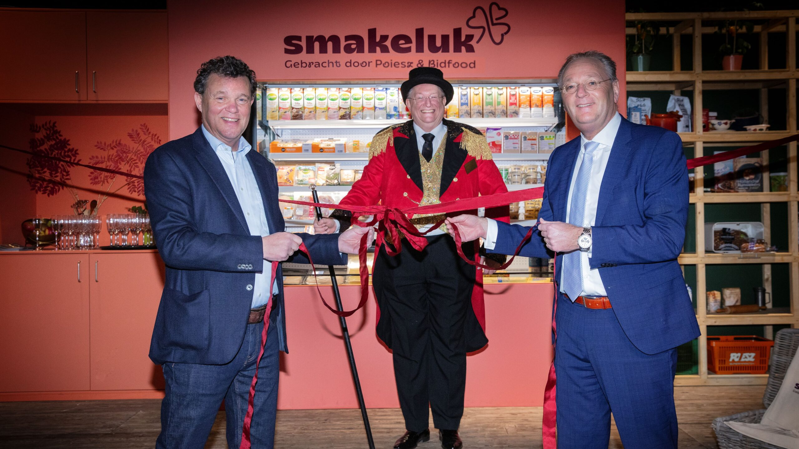 Dick Slootweg (links) en Piet Smit (rechts) bij de lancering van hun nieuwe concept op de Horeca EvenTT vakbeurs in WTC EXPO Leeuwarden. Foto: Smakeluk