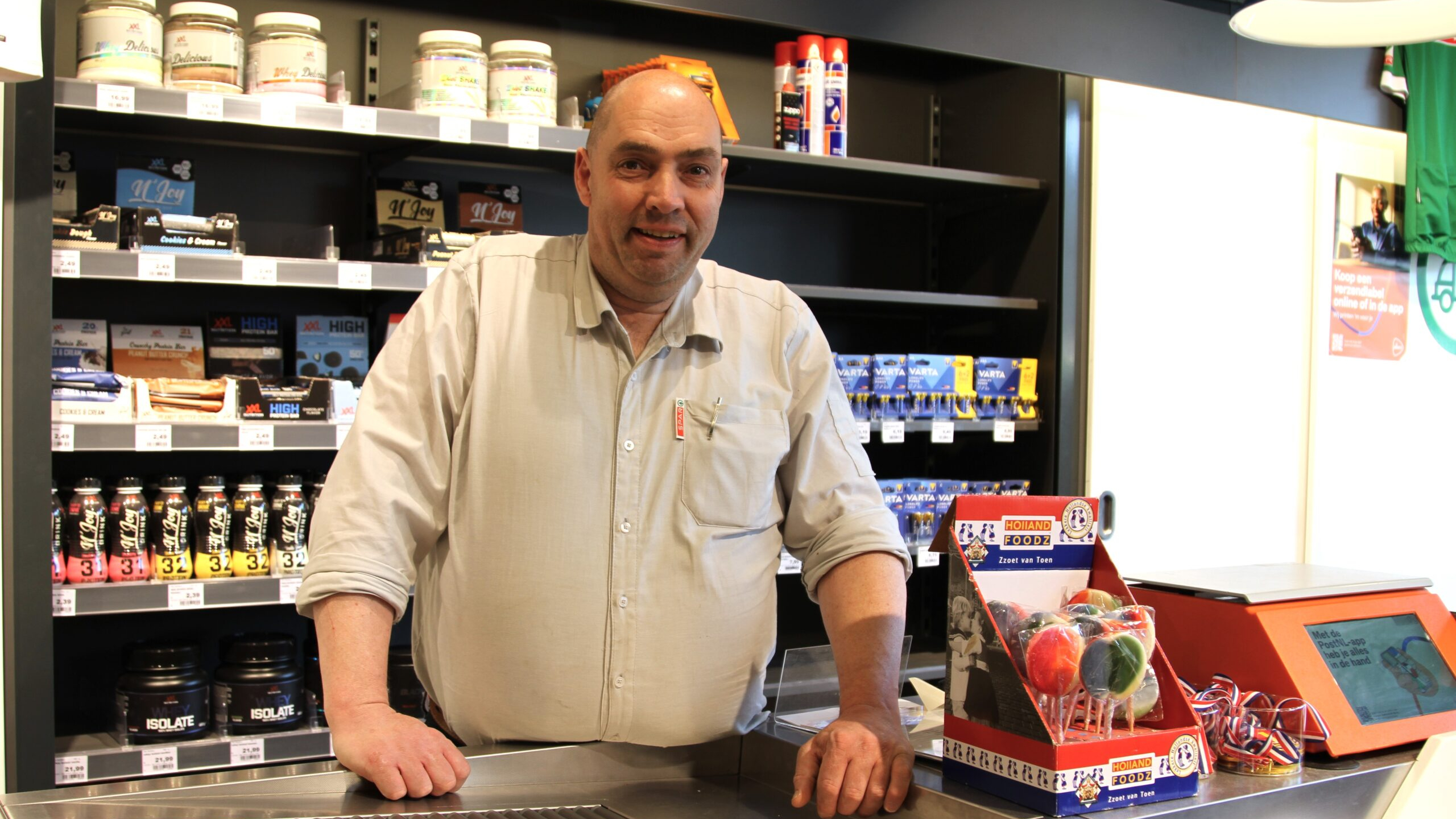Isaac Lakerveld runt de Spar in Schalkwijk. Foto: Distrifood