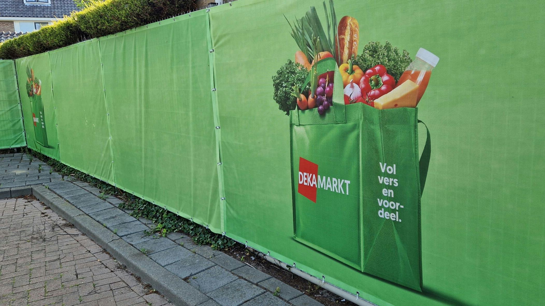 Groene boodschap op parkeerterrein Dekamarkt Assendelft. Foto: Distrifood