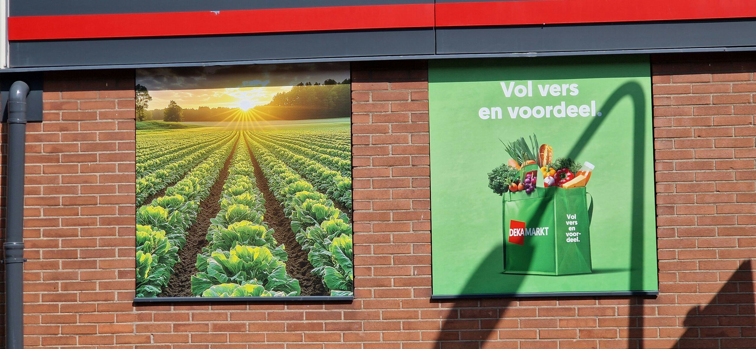 'Groene' communicatie op de vernieuwde Dekamarkt in Haarlem,  Amsterdamstraat. Foto: Distrifood