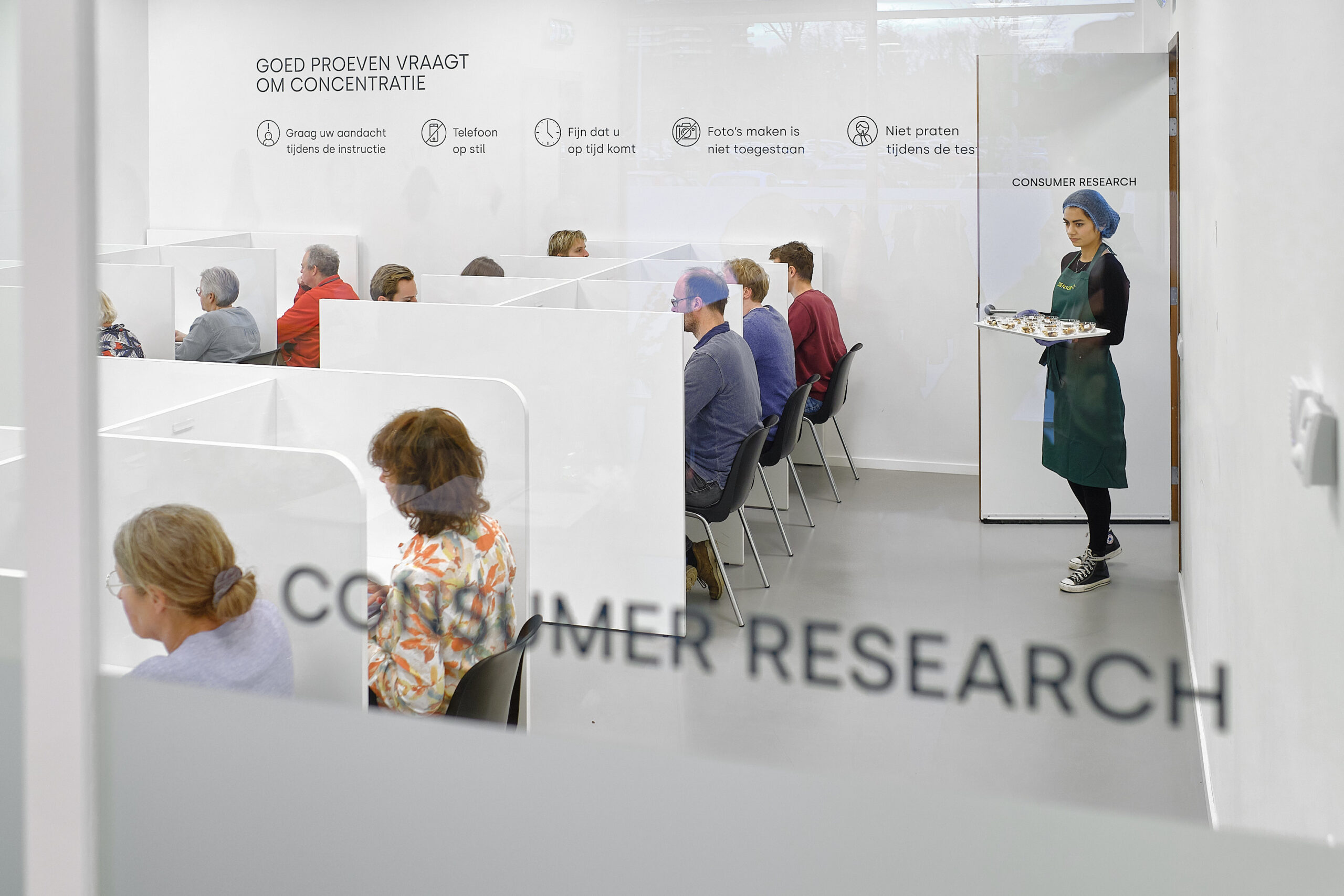 Producten worden getest bij Essensor (Smaakonderzoek.nl) in Wageningen. Foto: Martin Hogeboom