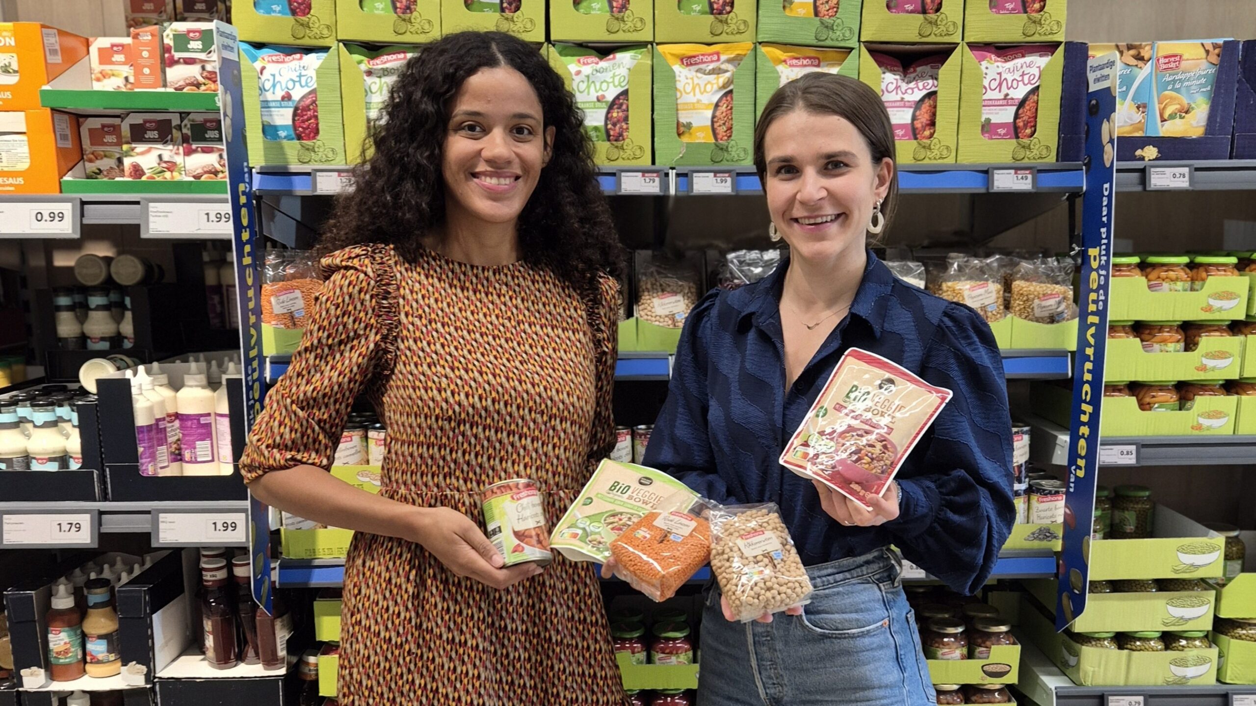 Rebekah Simmons en Niki ten Haaf. Foto: Lidl