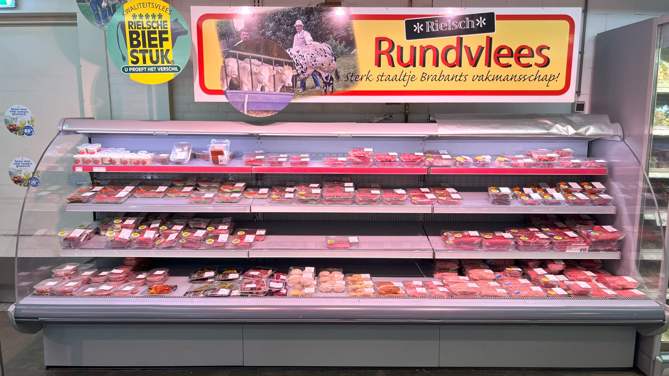 Vlees bij De Boerenschuur. Foto: Distrifood