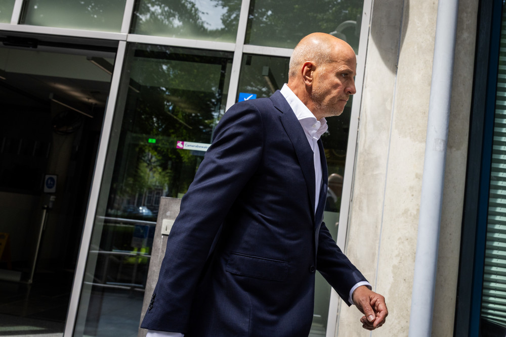 Frits van Eerd verlaat de rechtbank na de uitspraak in de zaak. Foto: ANP/Vincent Jannink 
