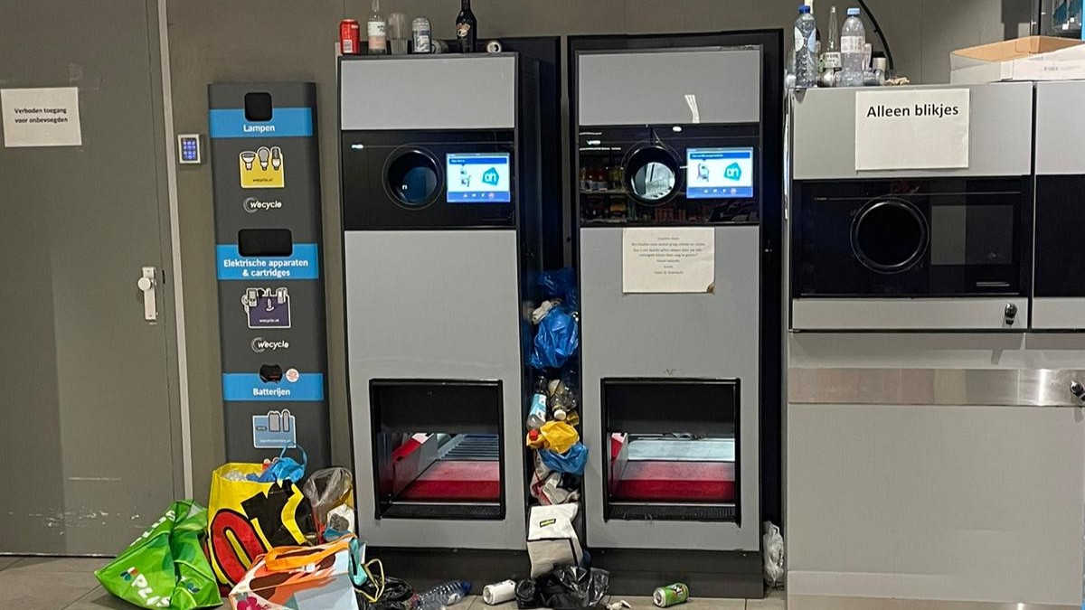 Statiegeldmachines bij Albert Heijn XL in Utrecht Overvecht. Foto: Distrifood