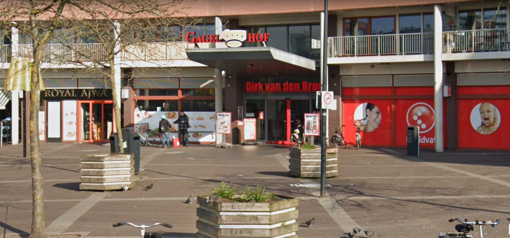 Winkelcentrum Gagelhof in Utrecht met een Dirk-winkel. Foto: Google Street View