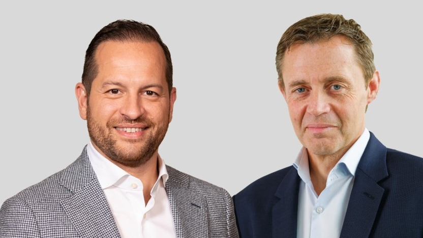 Ceo Xavier Piesvaux van Delhaize (R) met zijn opvolger Alexandros Boussis. Foto: Delhaize
