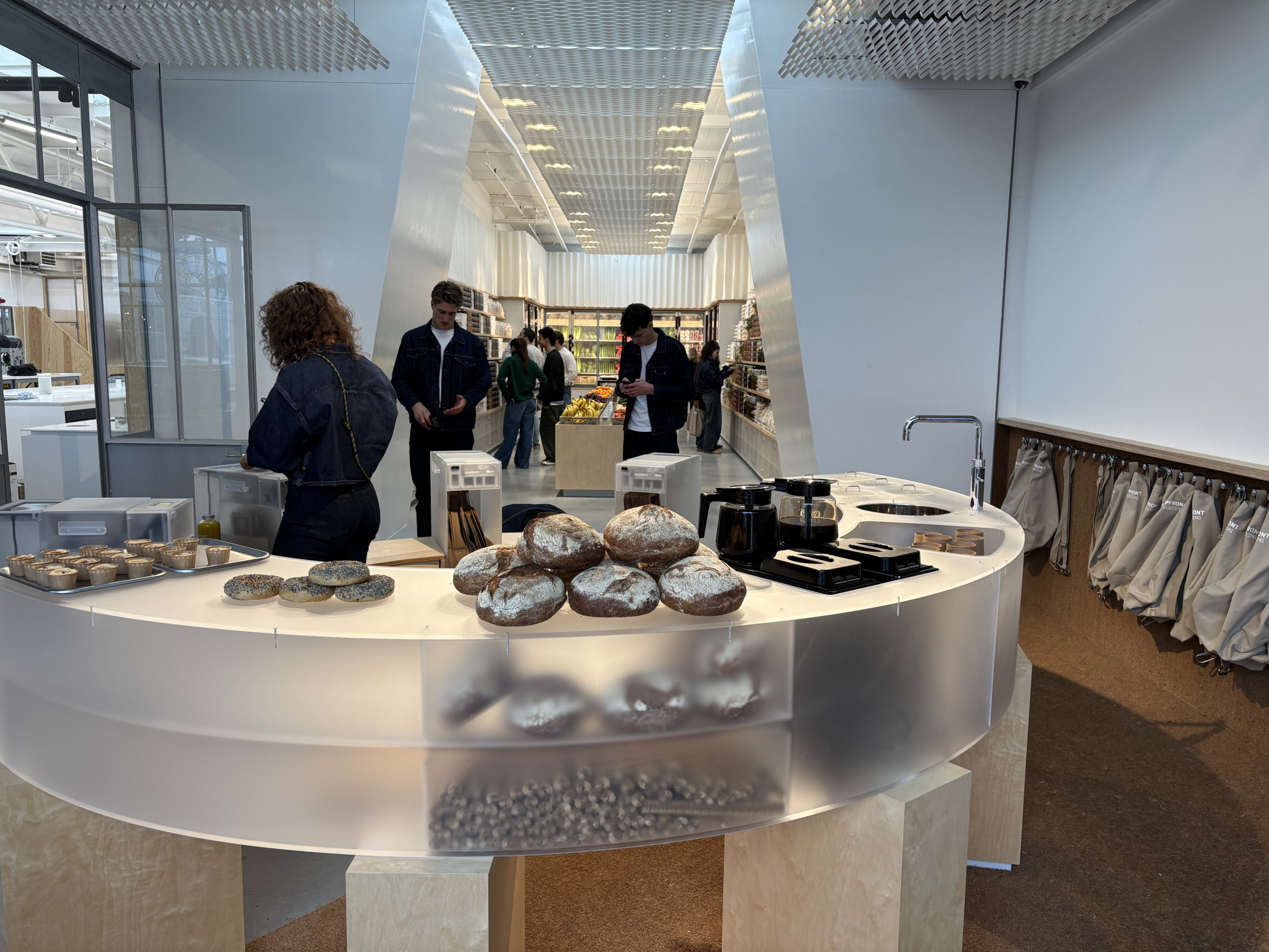 Het betaalplein in de winkel van Upfront. Foto: Distrifood